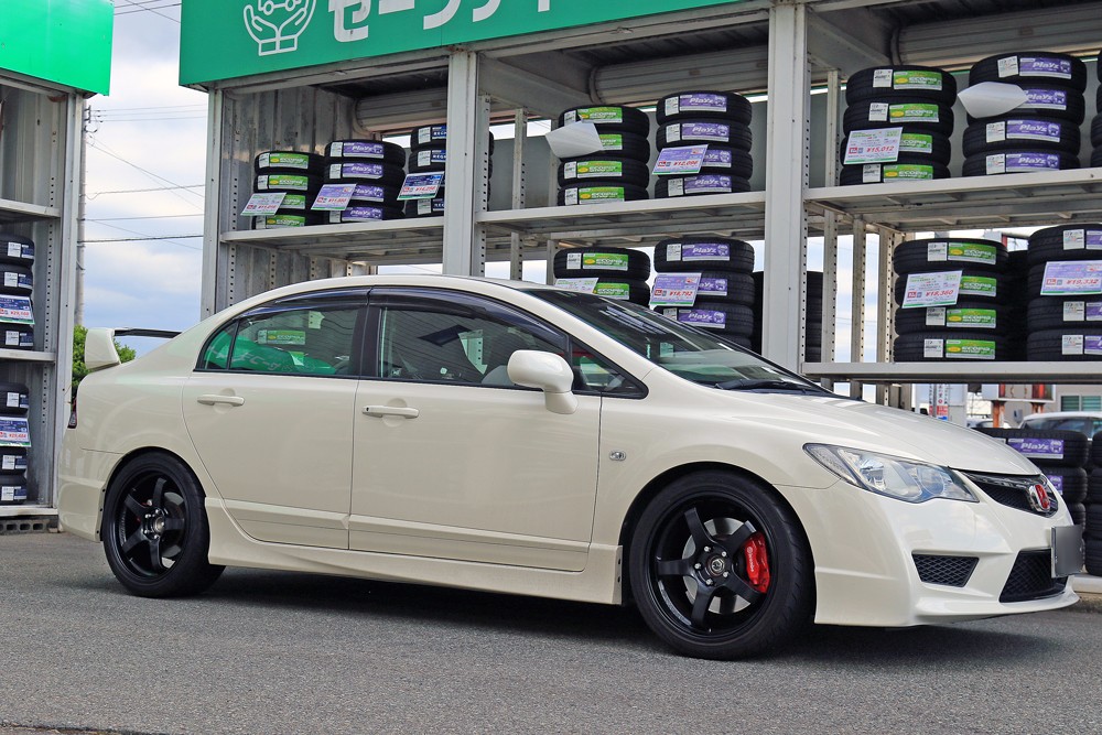 シビック FD2 に ラルグス車高調 と アルミホイールお取り付け