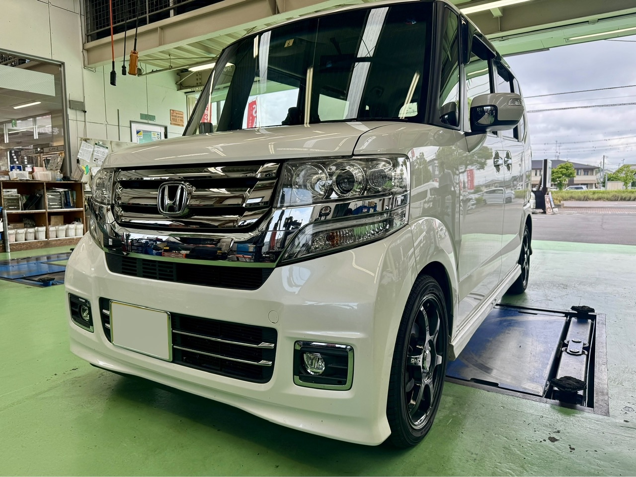 n，KURO 綿混ノンワイヤーハーフトップ2枚組（後ろホックなし