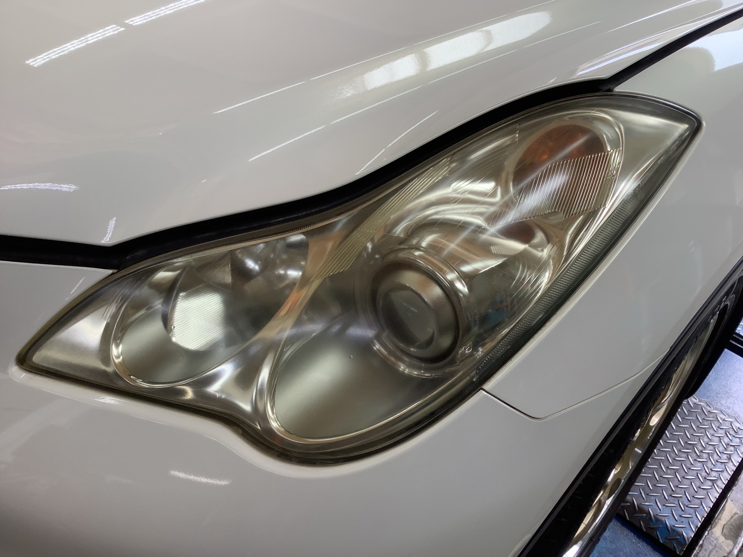 日産　スカイライン　ヘッドライト磨きコーティング