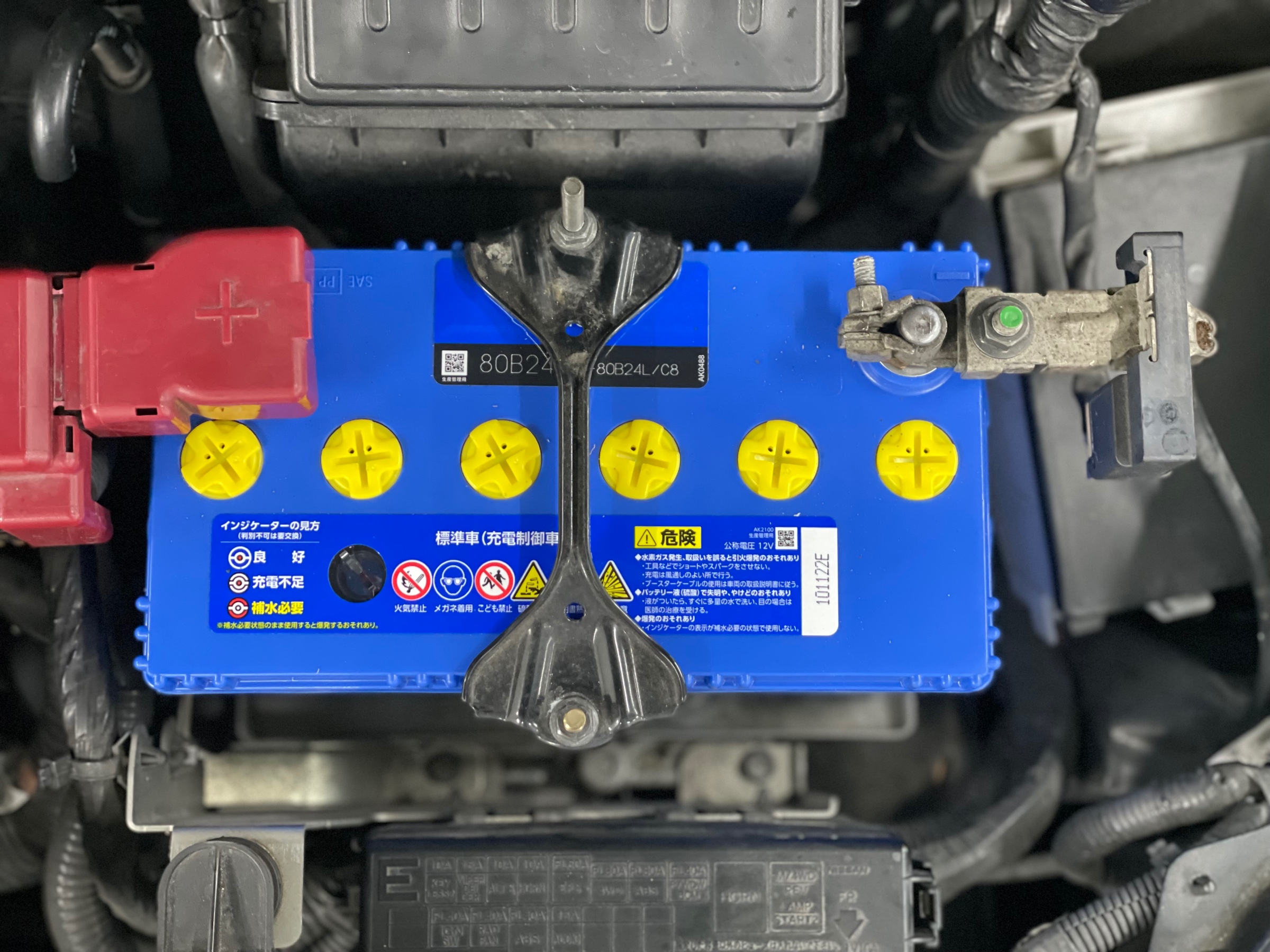 タイヤ館加古川 日産 ティーダ C11　バッテリー交換後 パナソニック カオス