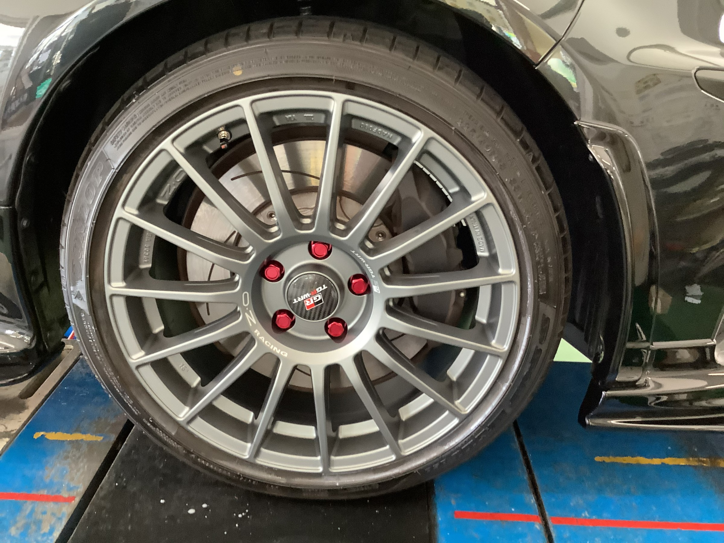 GRヤリスをO・Z ×GAZOO Racing コラボモデルで仕上げる(^_