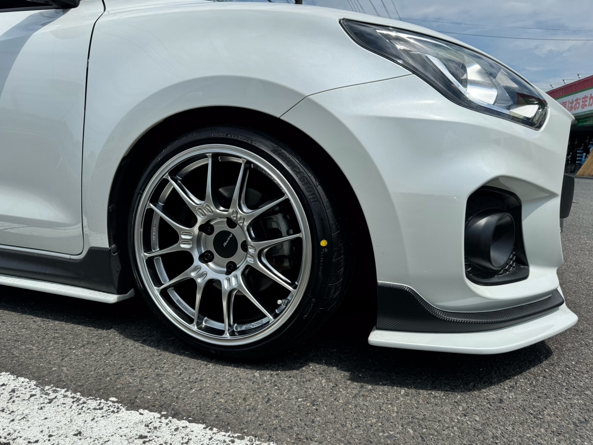 スイスポ スズキ スイフトスポーツ ZC33S ENKEI GTC02×POTENZA Adrenalin