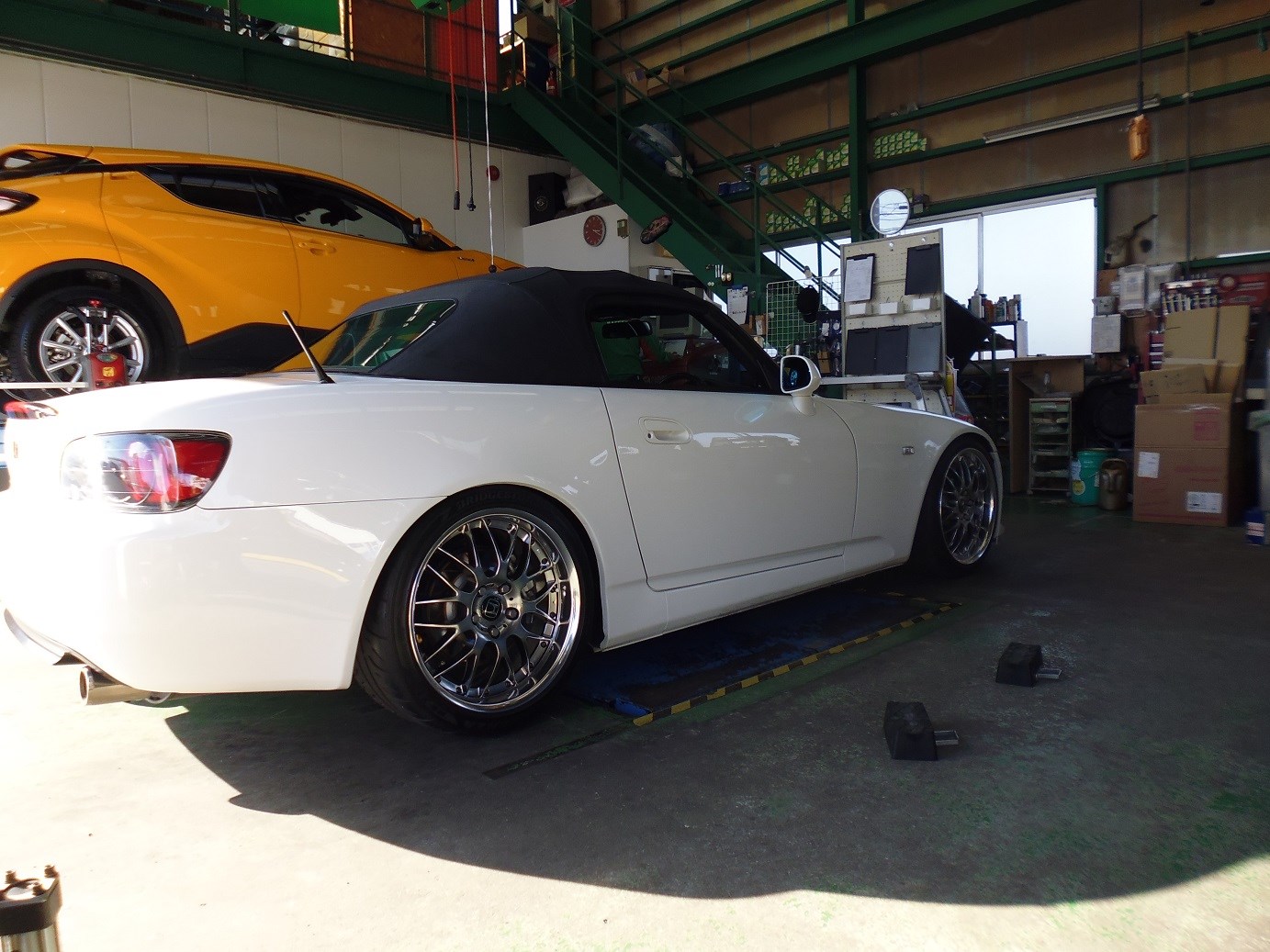 Ap1型s00オイル交換 ホンダ S00 メンテナンス商品 オイル関連 エンジンオイル交換 スタッフ日記 タイヤ館 加古川中央 兵庫県のタイヤ カー用品ショップ タイヤからはじまる トータルカーメンテナンス タイヤ館グループ