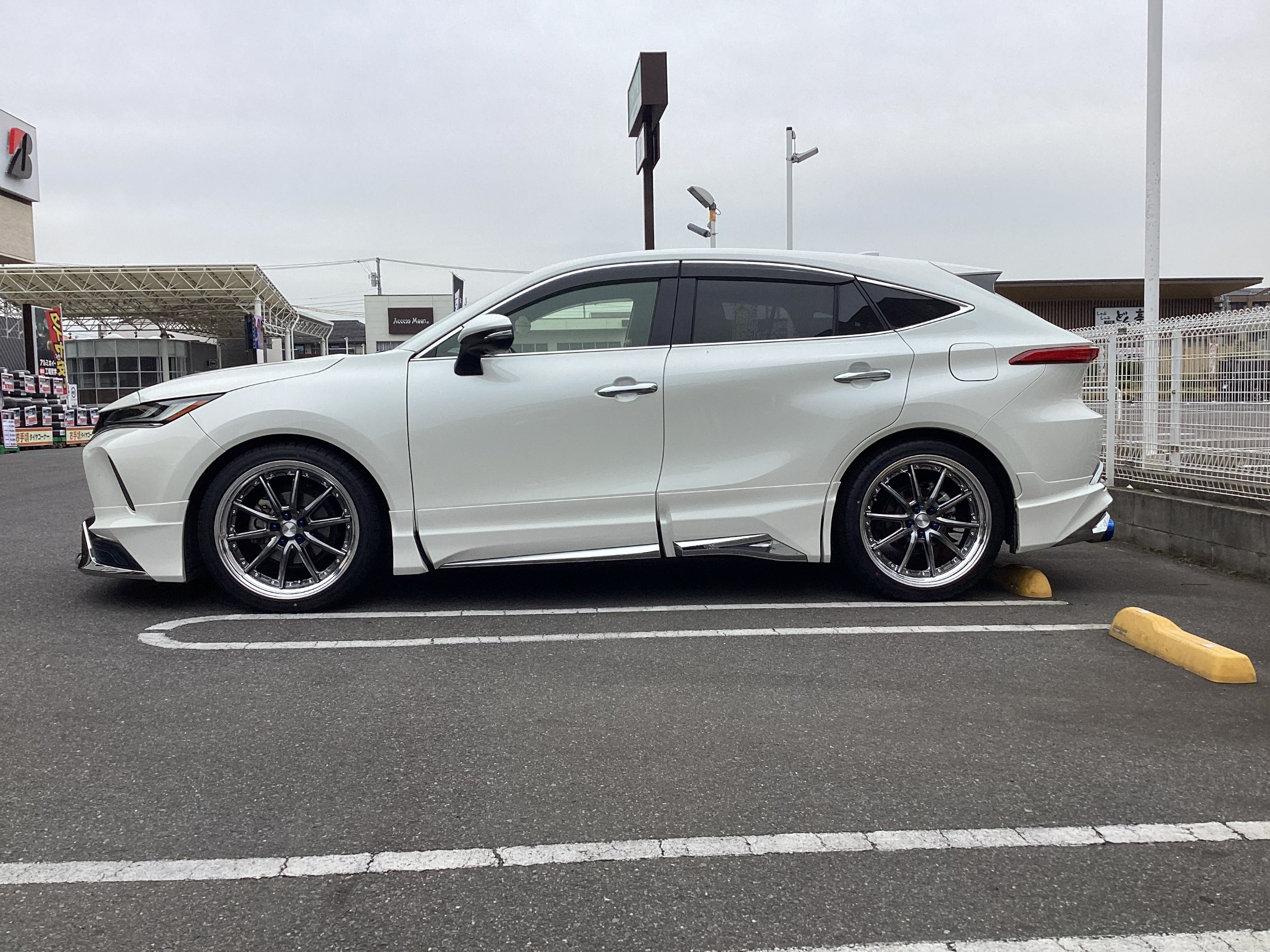 TOYOTA 80ハリアー 車高調（TEIN）取付 | 店舗おススメ情報