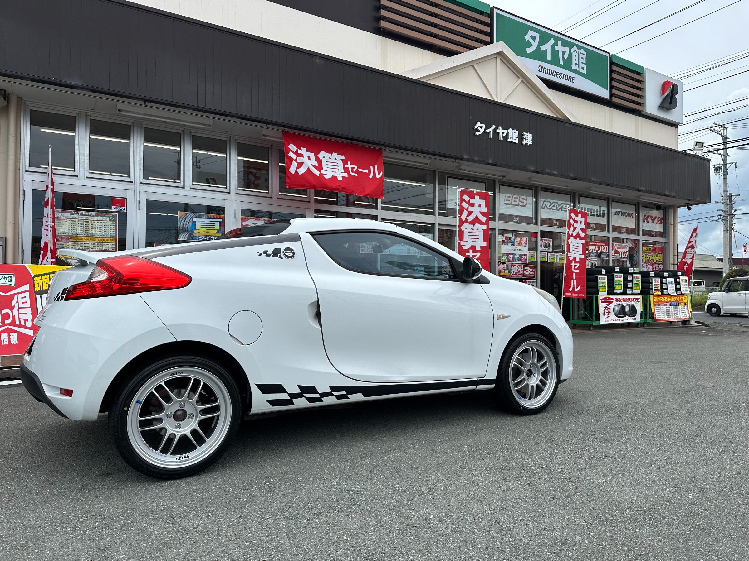 ルノー ウインド ホイールセット取付 | 店舗おススメ情報