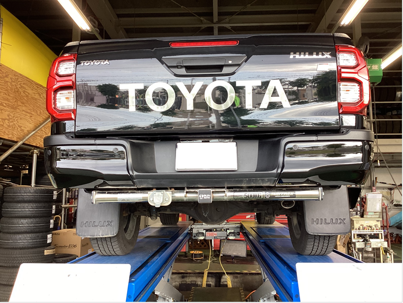ハイラックス SUXON RACING サイド出しマフラー取り付け
