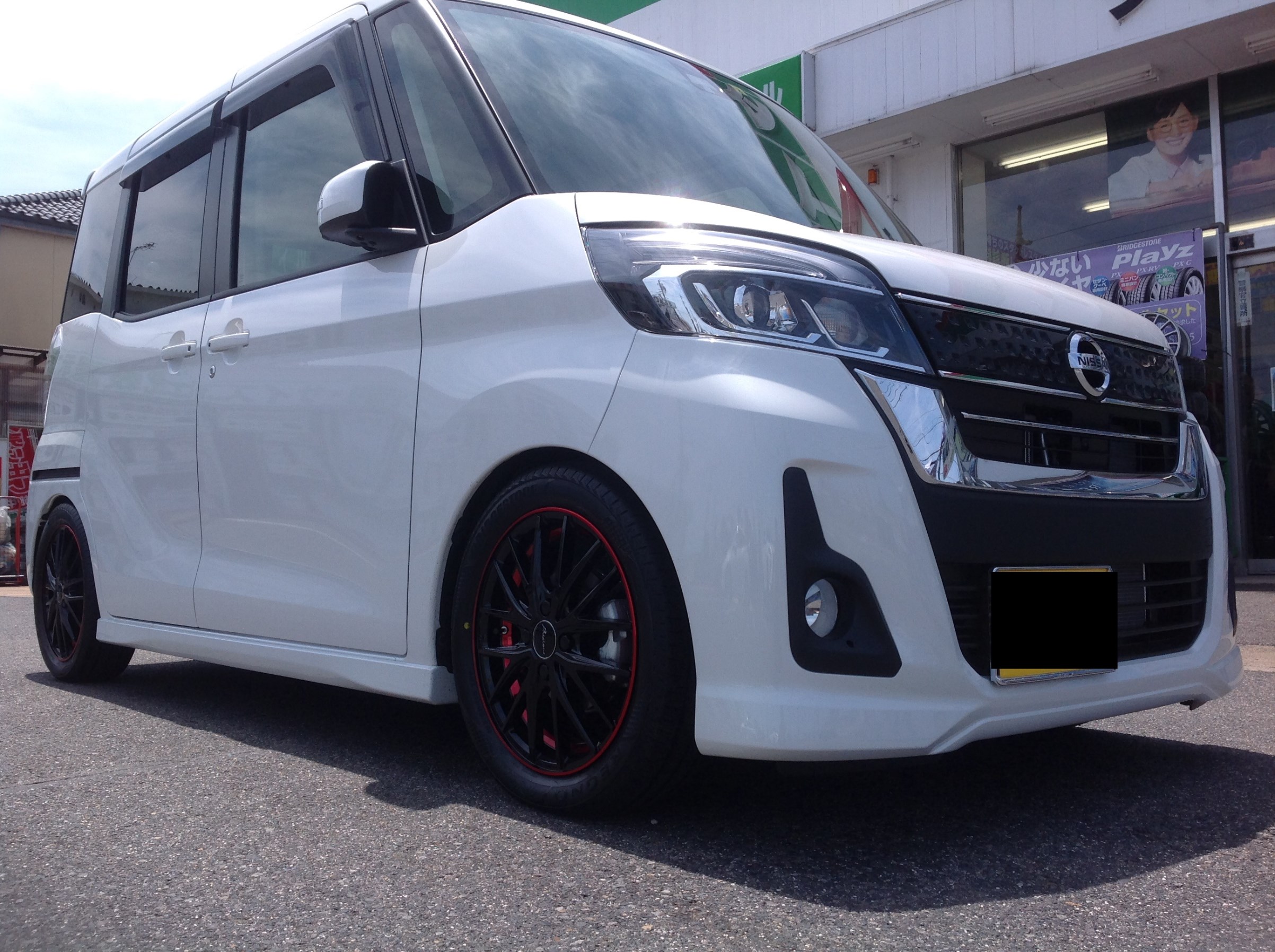 デイズ ルークス タイヤ・ホイールセット（インチアップ）取付 | 日産