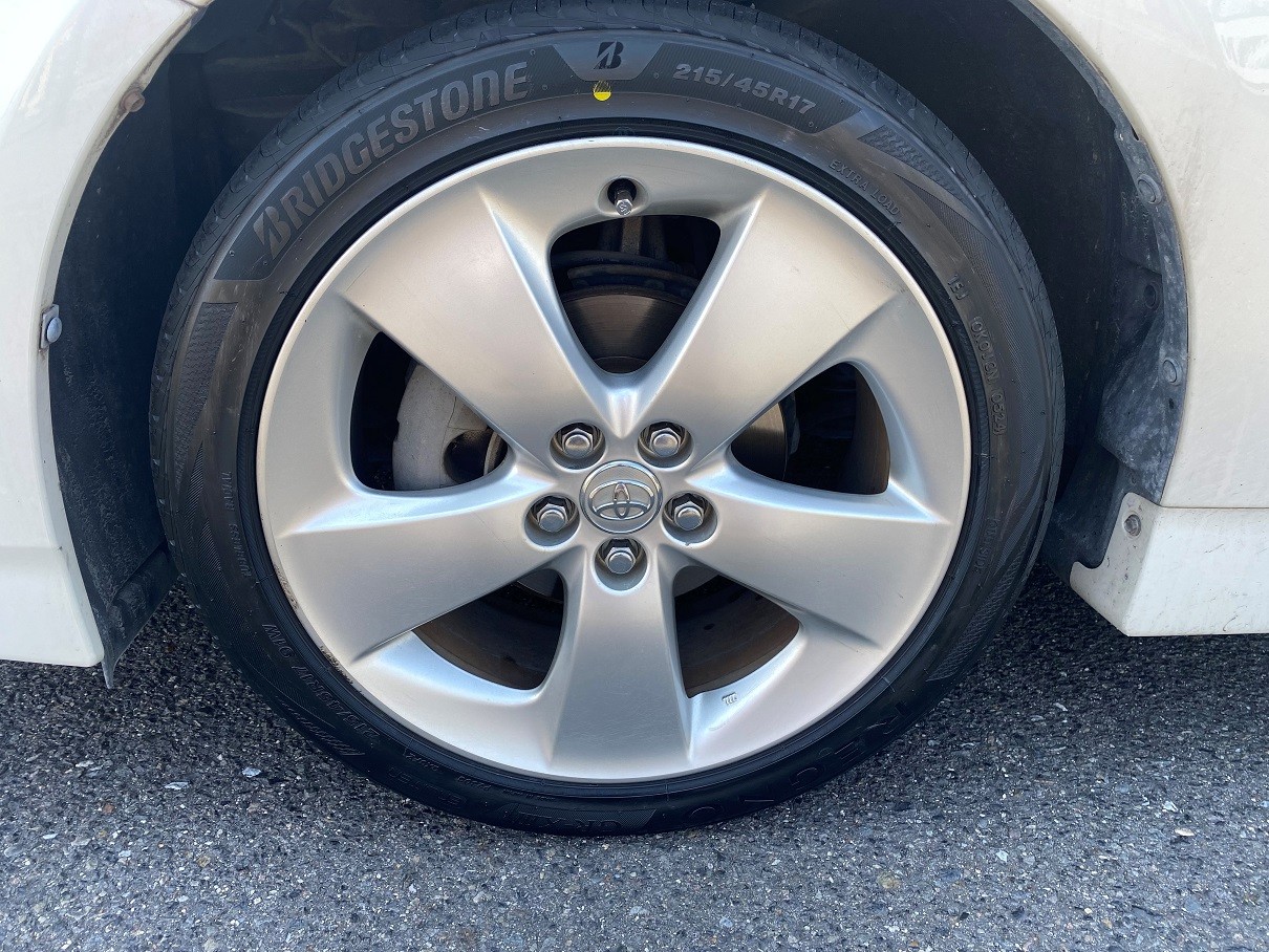 トヨタ／30系プリウス☆新商品レグノGR-XⅢ☆取り付け♪ | 店舗お