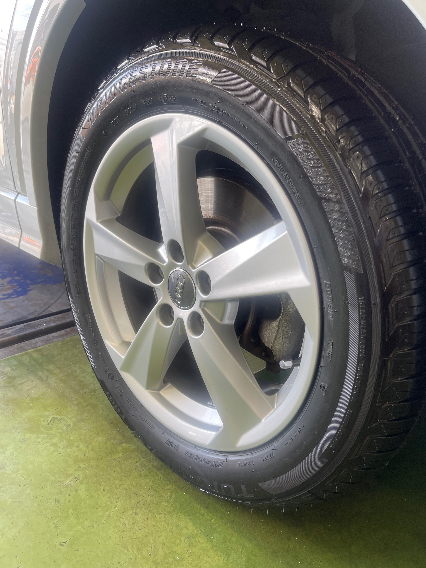 ☆AUDI Q2 タイヤ交換☆ | 店舗おススメ情報 | タイヤ館 保谷