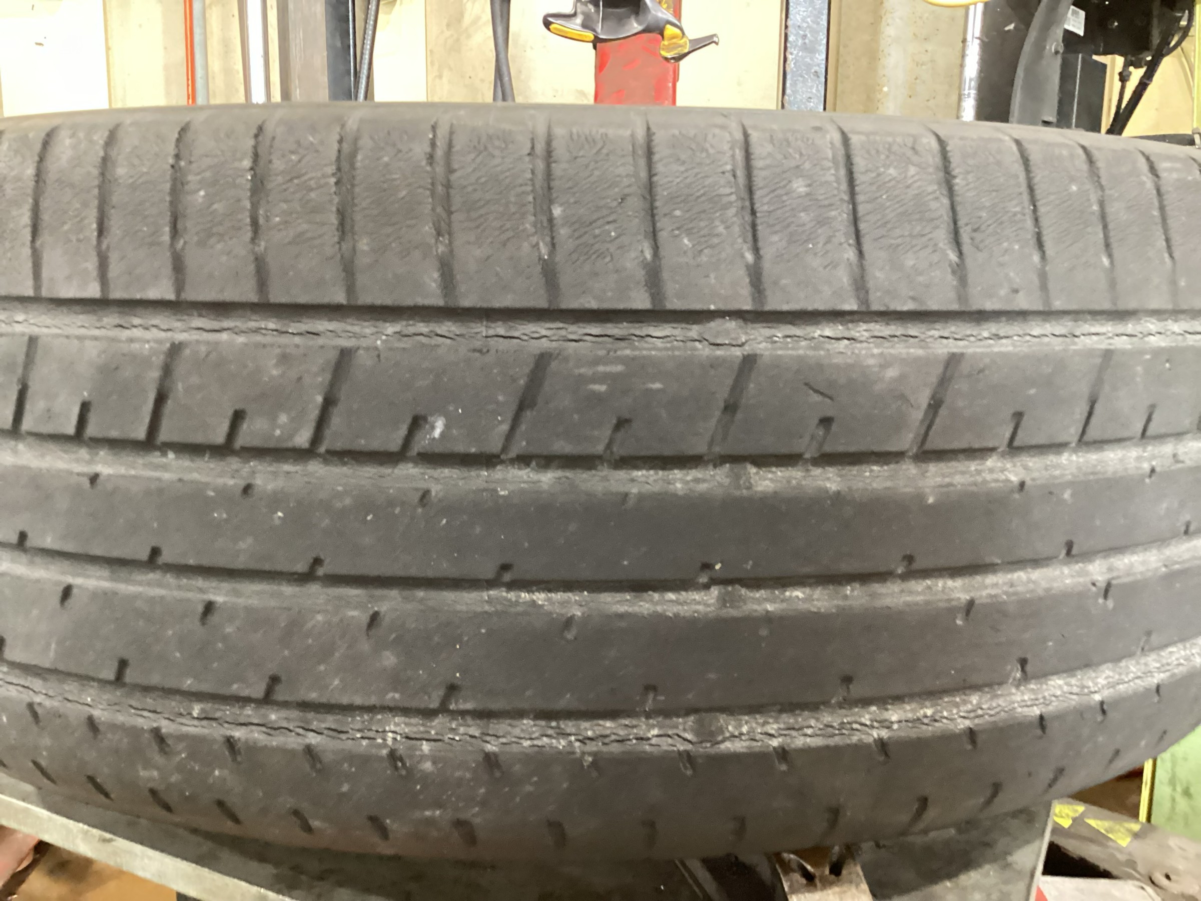 マツダ CX-8 ALENZA LX100 225/55R19 タイヤ＆アライメント調整