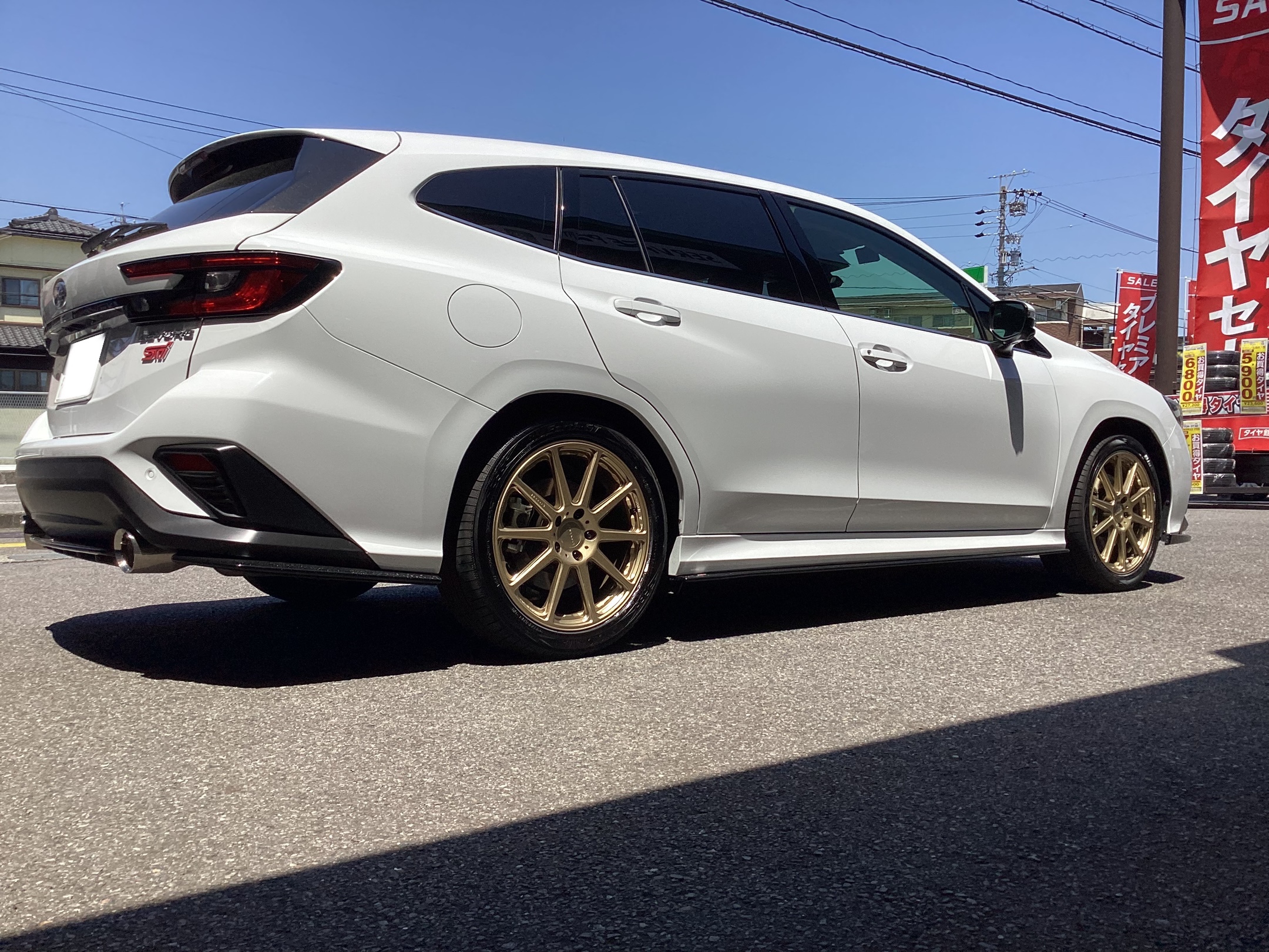 スバル・レヴォーグ】アルミホイール交換作業（Prodrive GC−0100