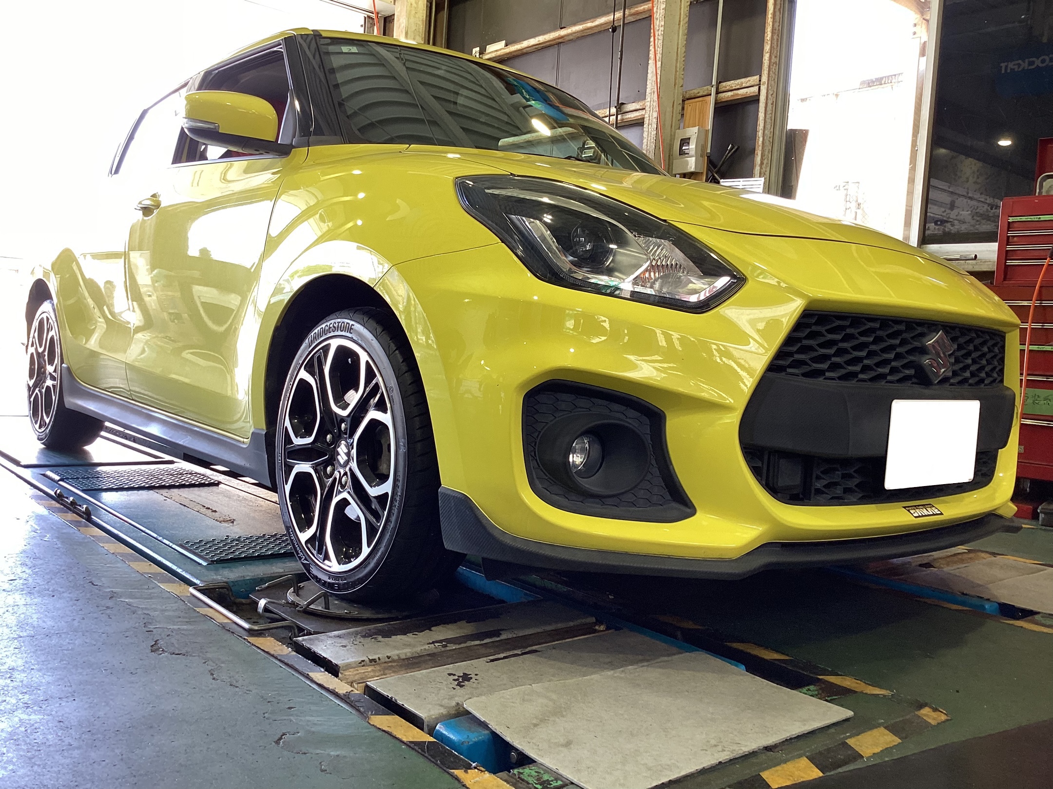 スズキ・スイフトスポーツ】夏用タイヤ交換作業（ブリヂストン POTENZA