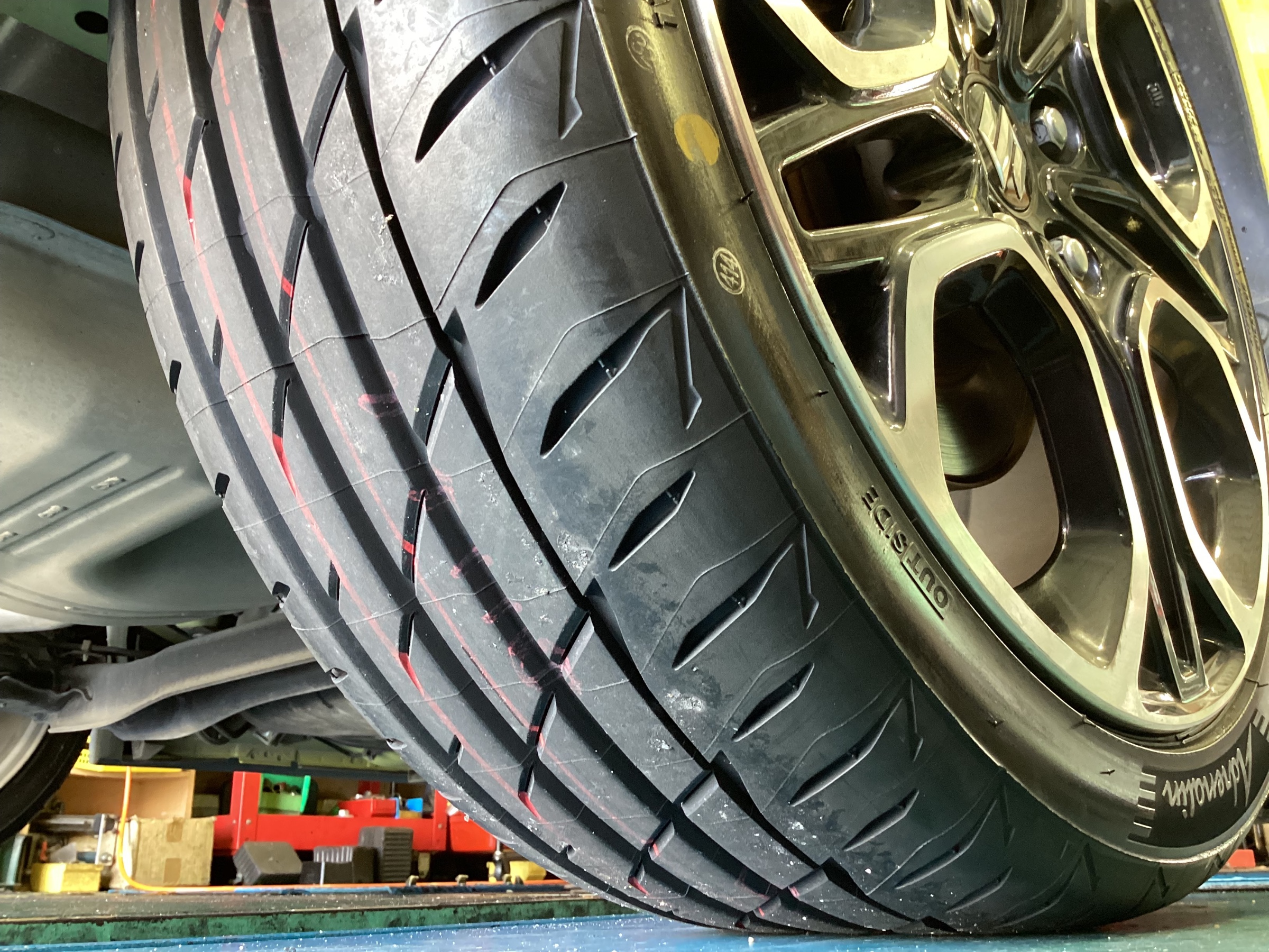 スズキ・スイフトスポーツ】夏用タイヤ交換作業（ブリヂストン POTENZA