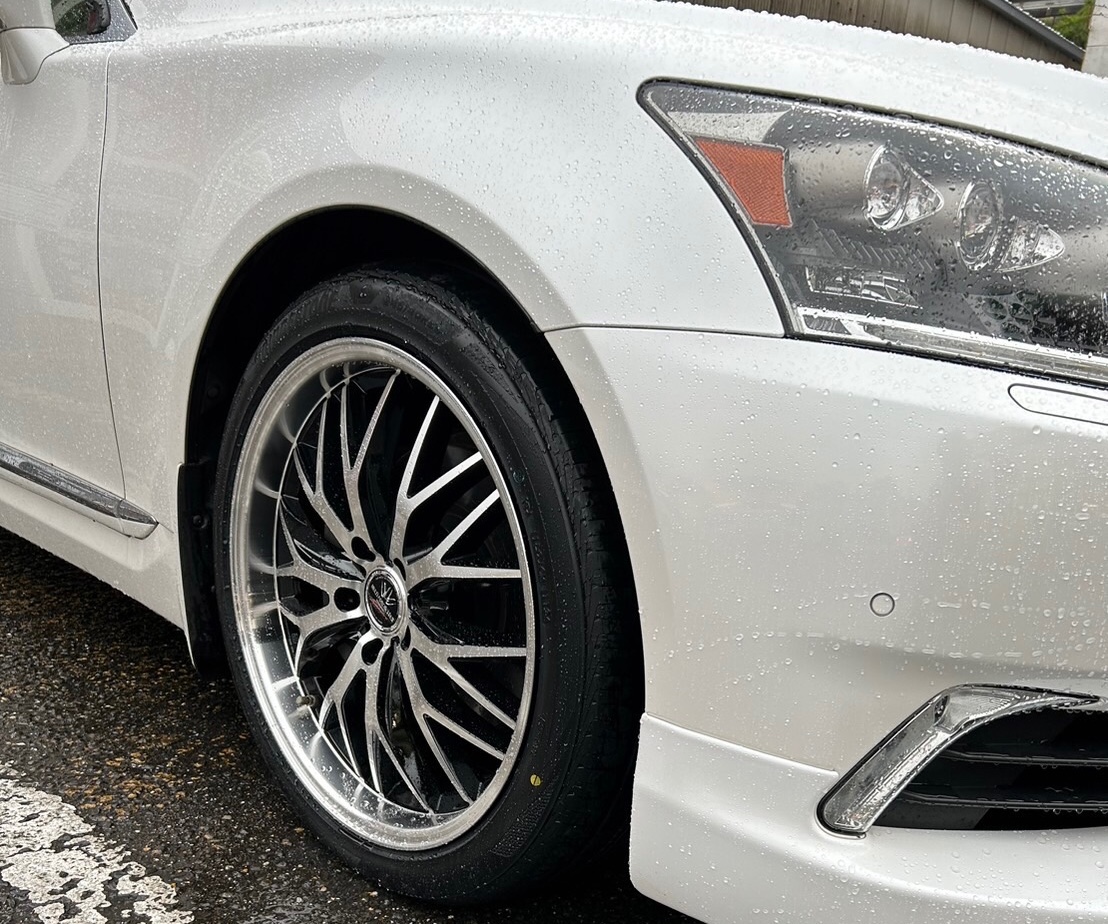 レクサス LS460 タイヤ＆ホイール交換 | 店舗おススメ情報 | タイヤ館