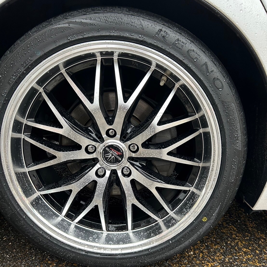 レクサスLS460 純正19インチホイール/ブリヂストンタイヤ 2025年タイヤ レクサスLS460 純正19インチホイール/ブリヂストンタイヤ 2025年タイヤ