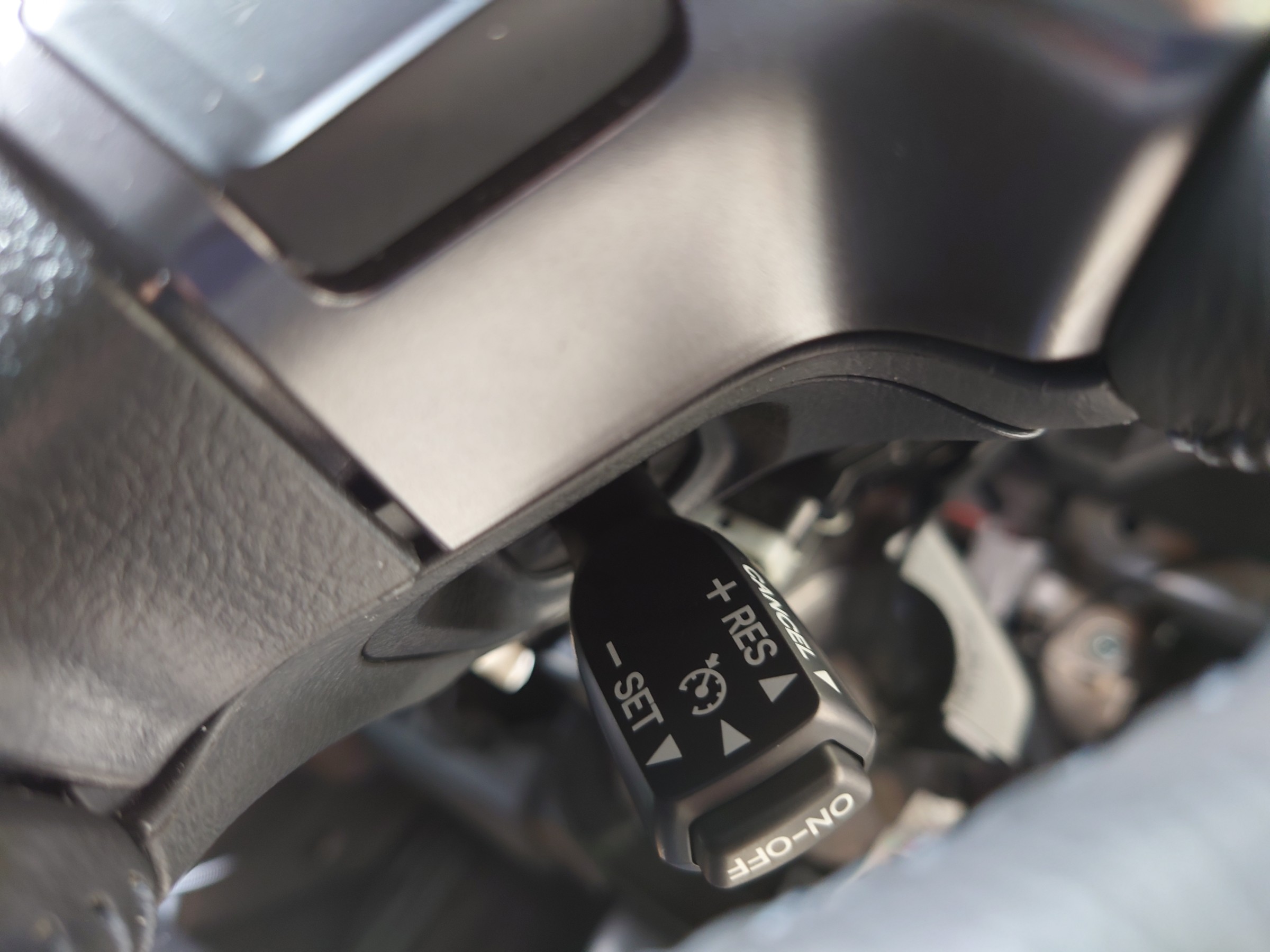 ☆『200系（7型）ハイエース』後付クルーズコントロール取付作業