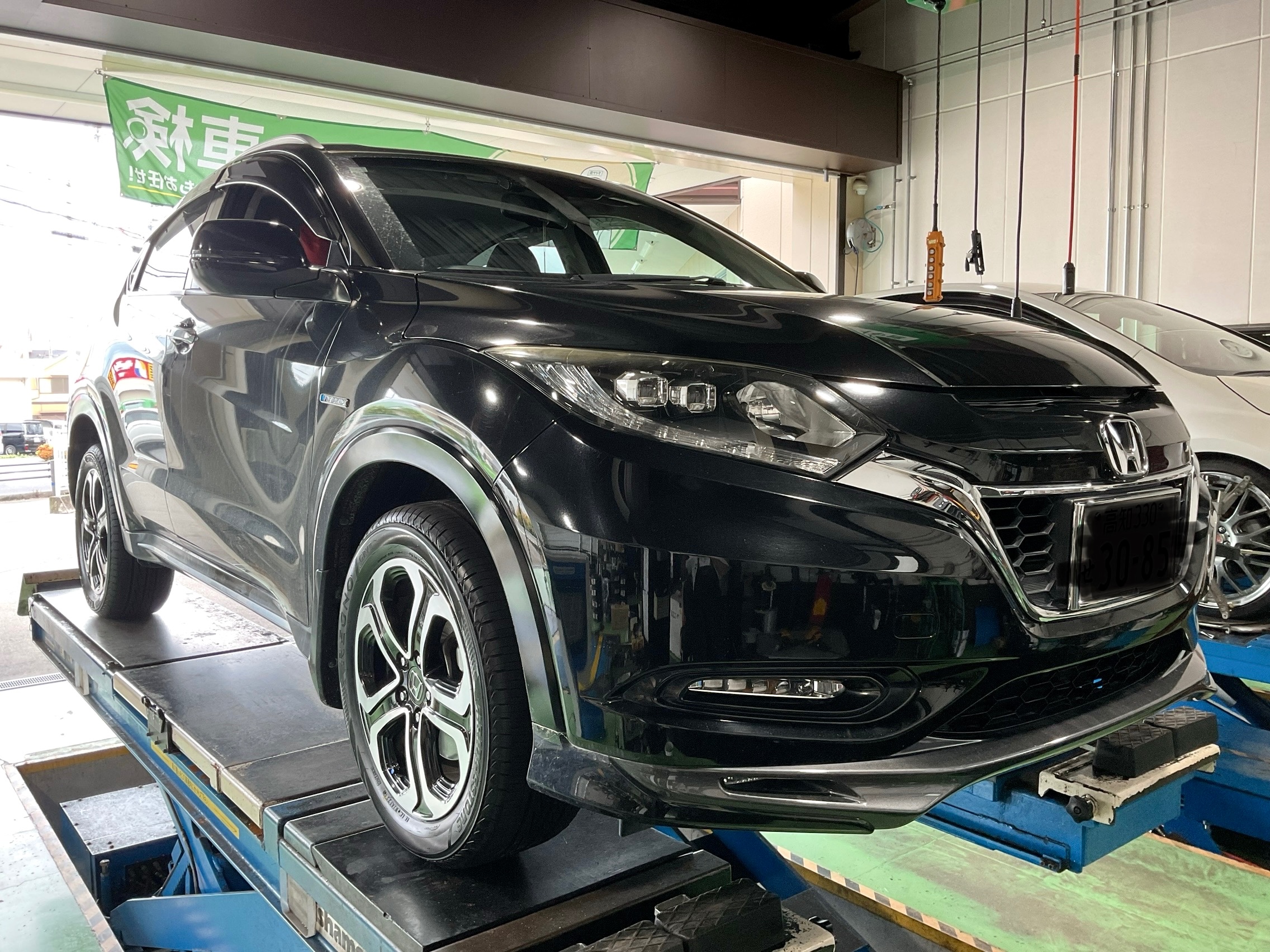 ヴェゼル 215/55R17 94V レグノGRVⅡ | 店舗おススメ情報 | タイヤ館