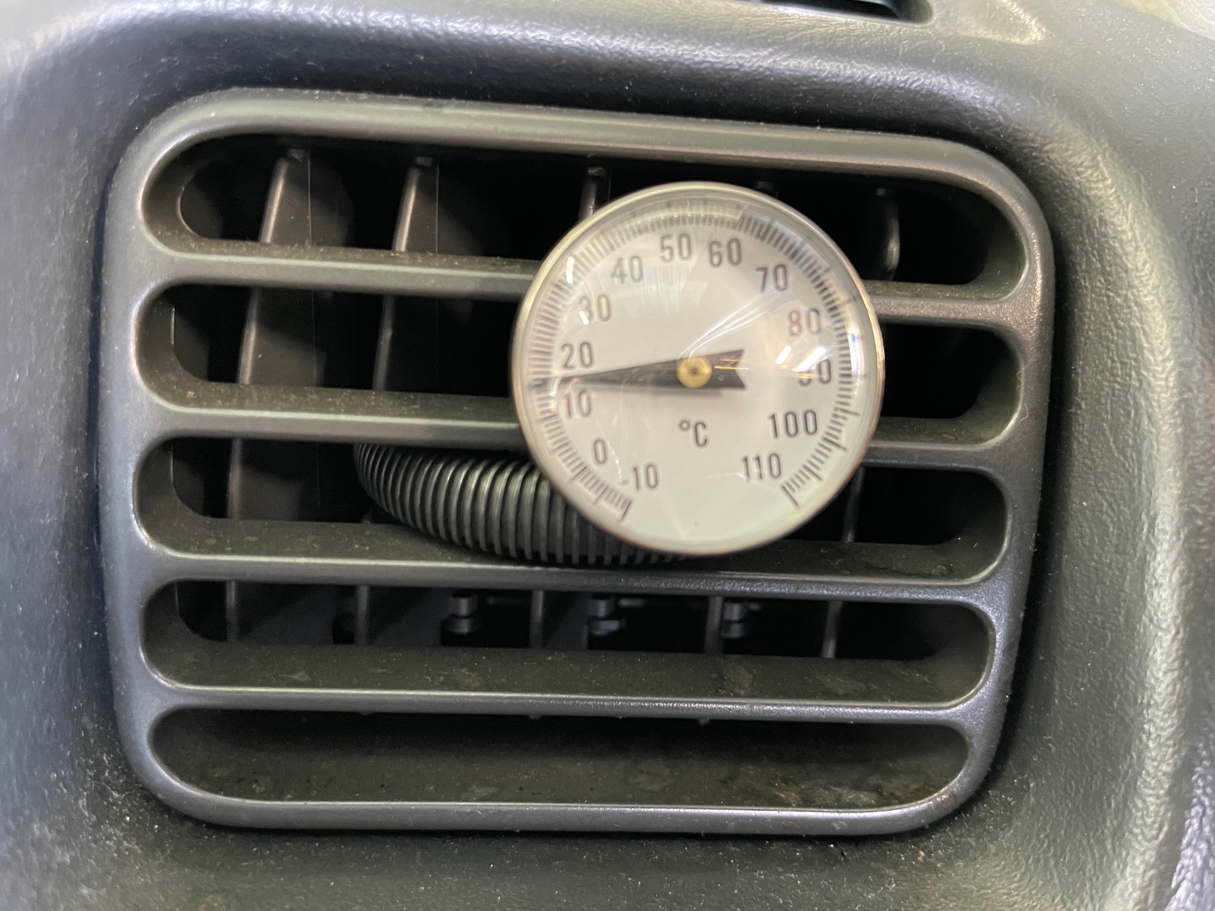 タイヤ館加古川 スズキ Kei HN22S　エアコンガスチャージ 施工後