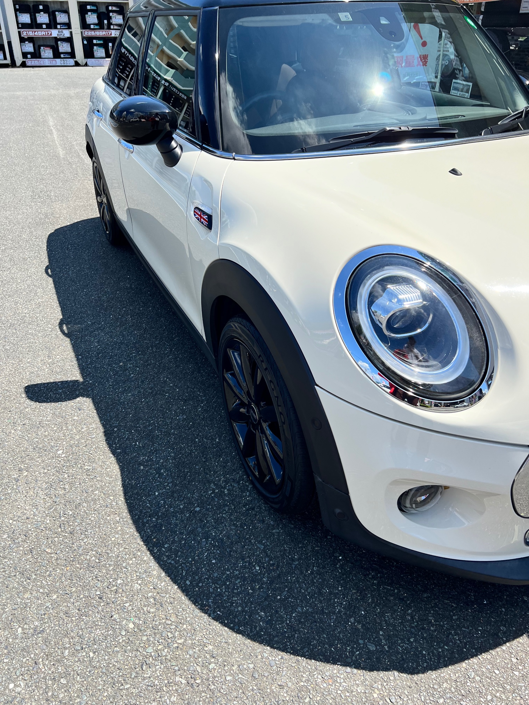 新規のお客様】ミニクーパー タイヤ交換 レグノGR-XⅢ 205/45R17  