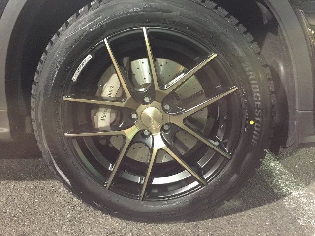 メルセデスベンツGLCにスタッドレスタイヤホイールSET | 店舗お