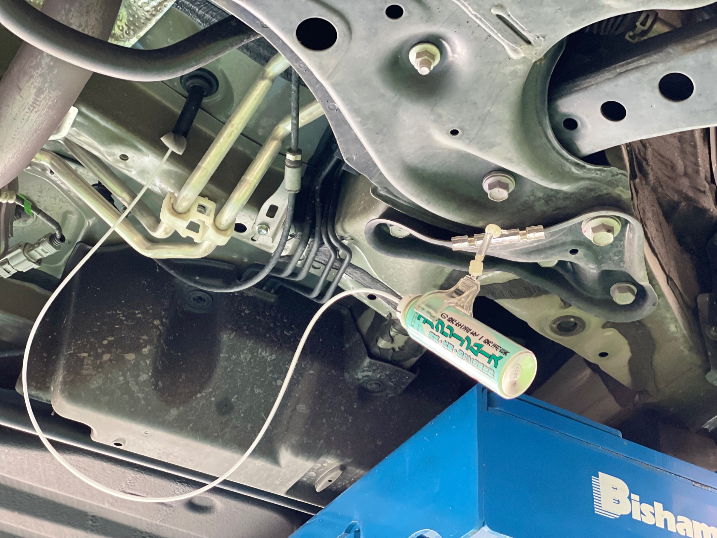 タイヤ館加古川 トヨタ VOXY ZRR80W　エバポレーター洗浄（エアコン洗浄）