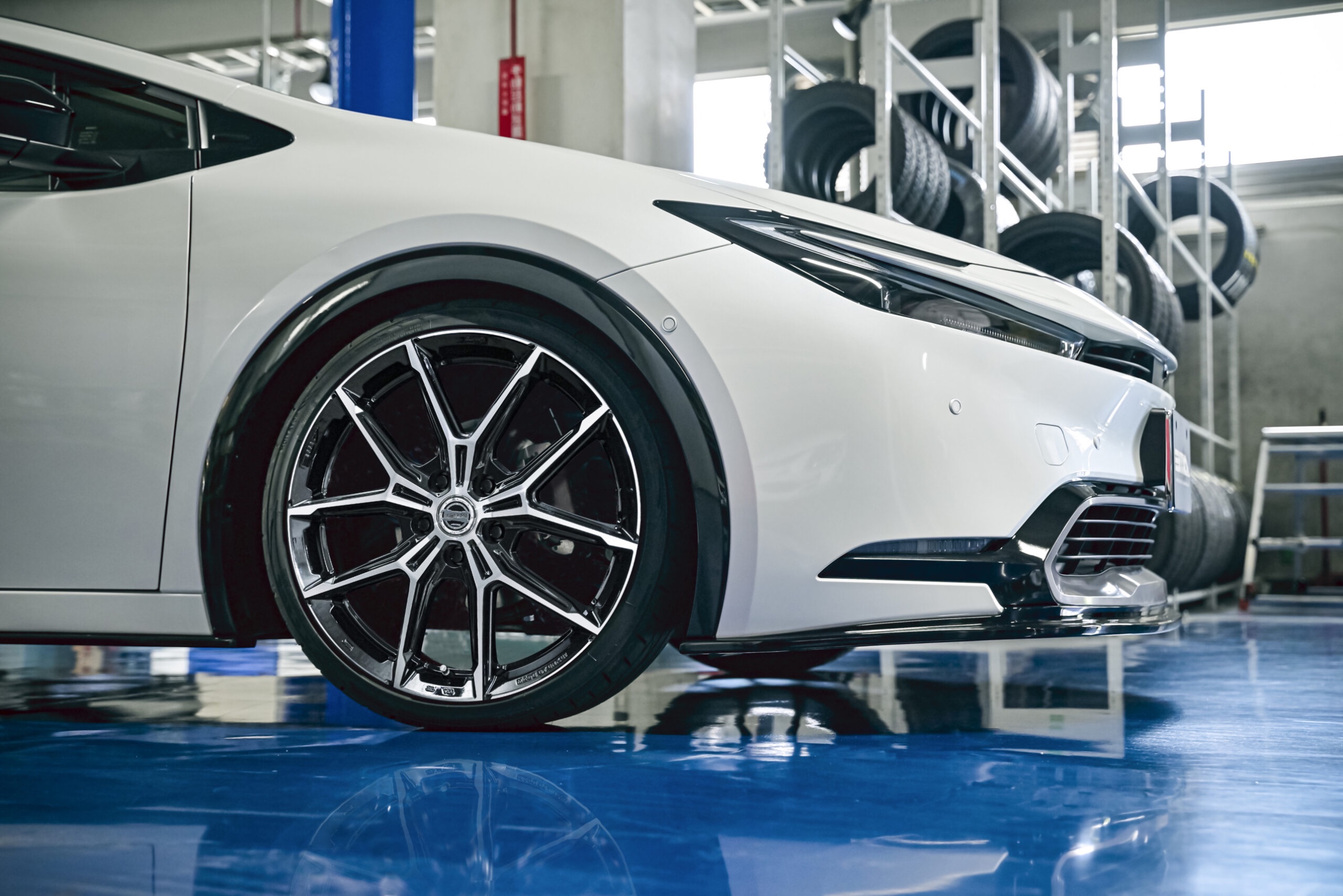 お知らせ】アルミホイール新商品情報 『SMACK +EK M1』 | 店舗おススメ