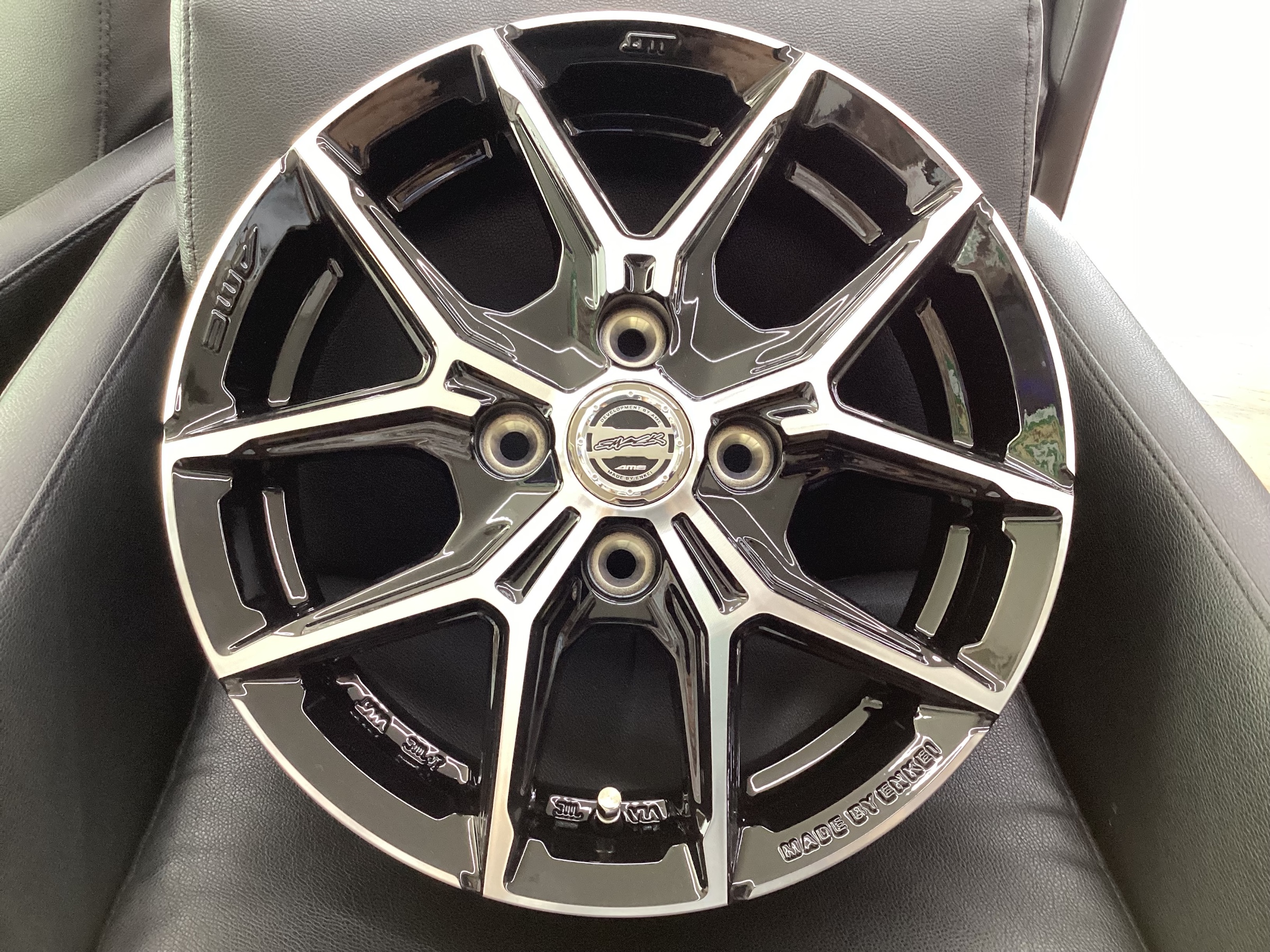 タイヤ・ホイール SK_AK1 000000019969_TG7g73Z.jpg