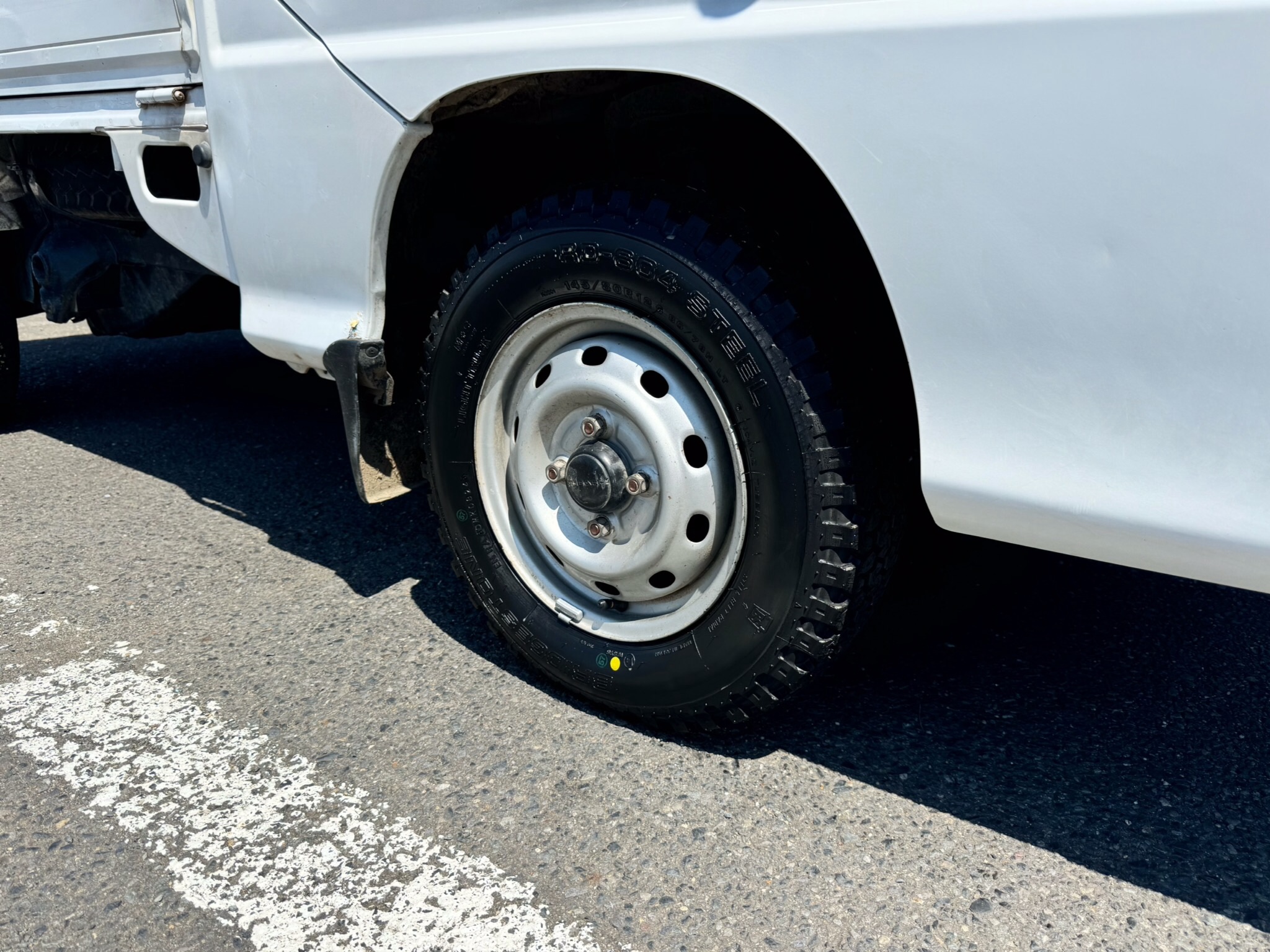サンバー純正ホイール 145/80R12 22年製 W300 サンバー純正ホイール 145/80R12 22年製 W300 - メルカリ