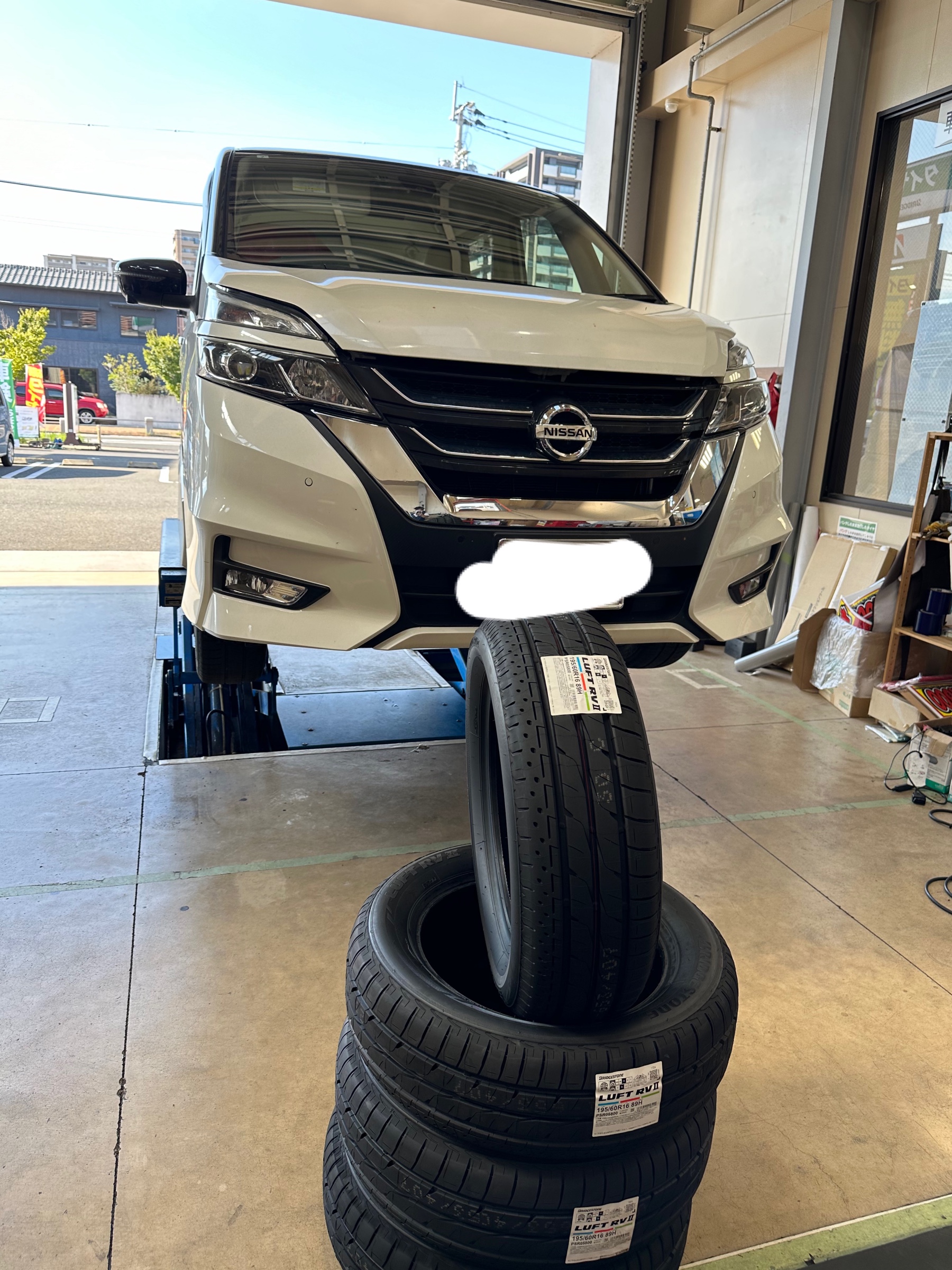 日産 セレナ ミニバン タイヤ4本交換 ルフトRV Ⅱ 195/60R16 日産 セレナ ミニバン タイヤ4本交換 ルフトRV Ⅱ 195/60R16