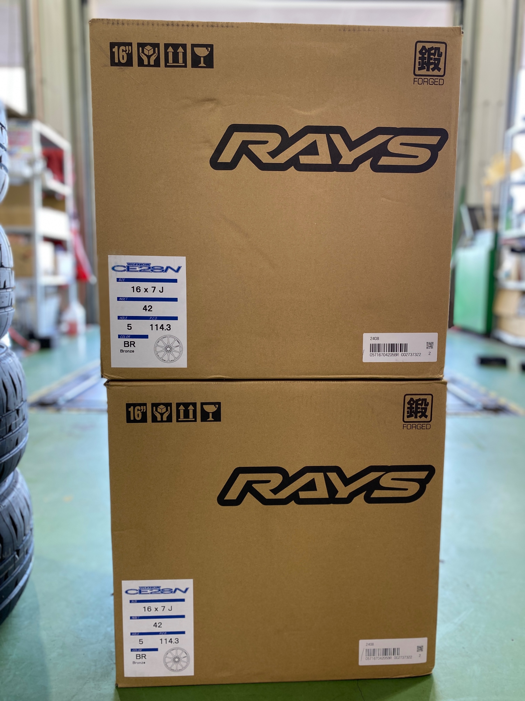 RAYSフェア装着事例】スイフトスポーツ VOLK RACING CE28N 装着 RAYSフェア装着事例】スイフトスポーツ VOLK RACING CE28N 装着