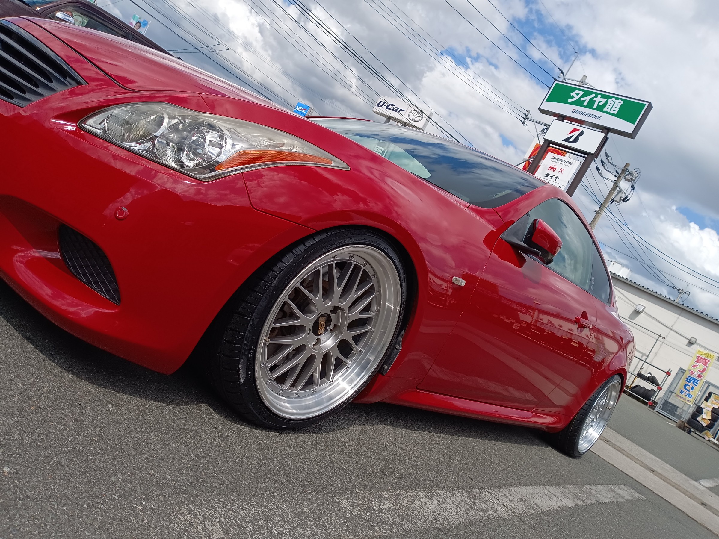 スカイラインタイヤ交換