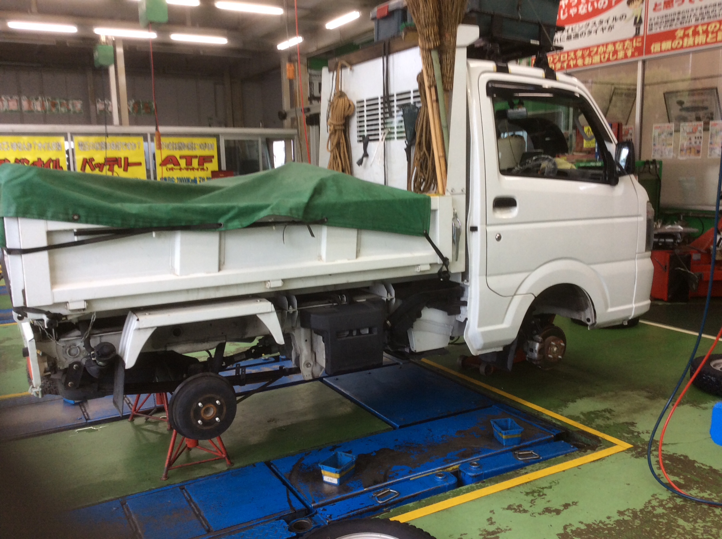スズキキャリィダンプのタイヤ交換です。 | スズキ キャリイ タイヤ