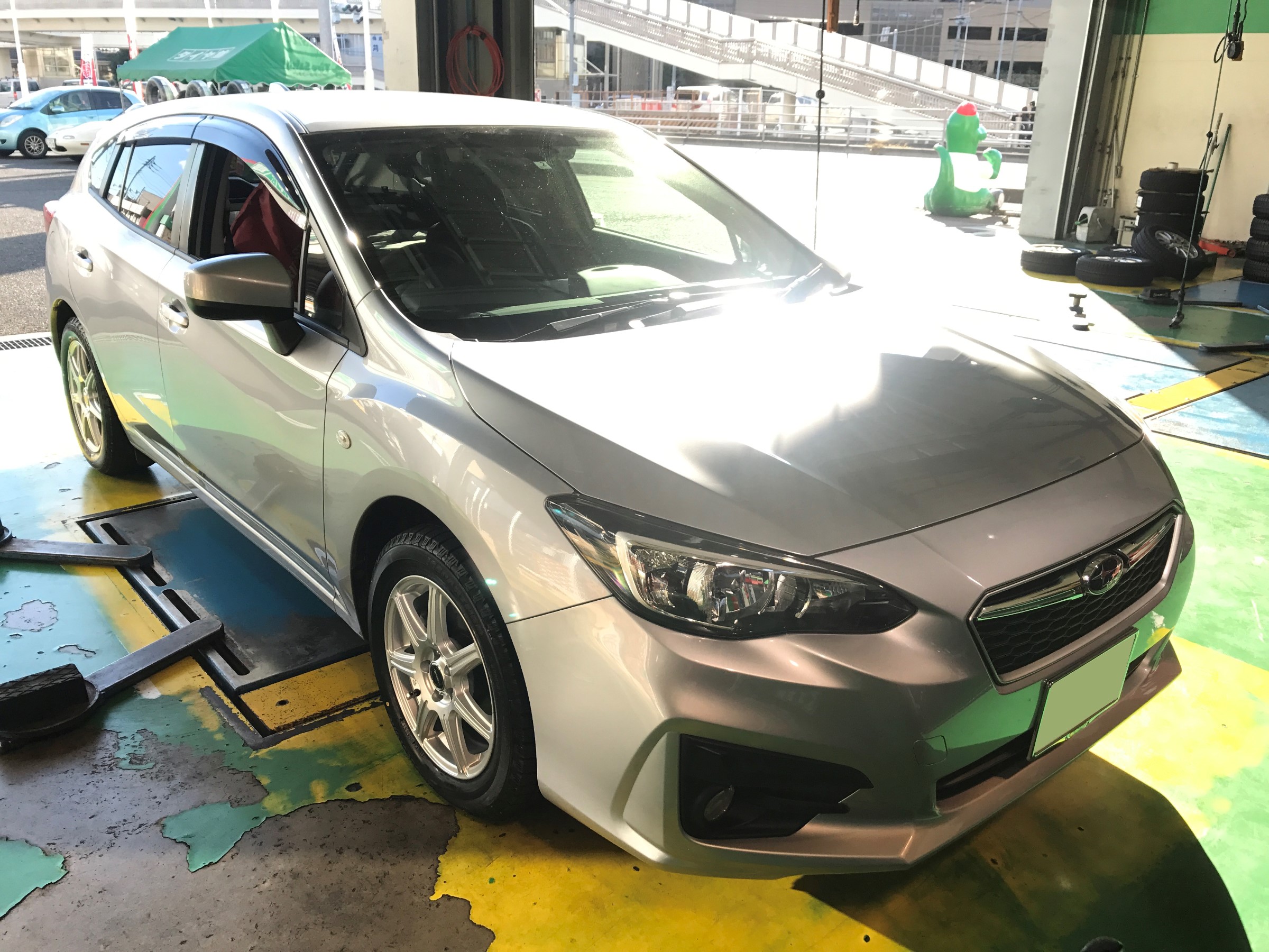 冬の集中得市 2日目 新型インプレッサスポーツ スタッドレスセットお取付 防錆コーティング スバル インプレッサ タイヤ タイヤ ホイール関連 タイヤ ホイール交換 スタッフ日記 タイヤ館 １２２鳩ヶ谷 タイヤからはじまる トータルカー