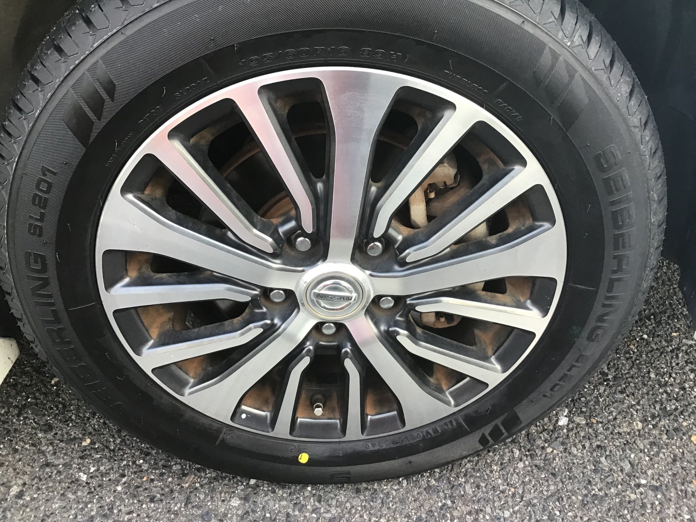 日産・セレナ】195/60R16 89Hお値打ちタイヤセイバーリングへ