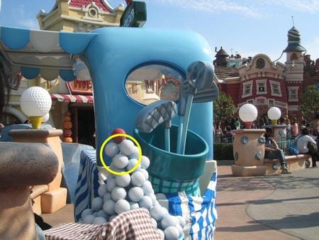 日記 ディズニーランド 隠れミッキー 初級偏 ゴルフボールの隠れミッキー スタッフ日記 タイヤ館 旭 千葉県のタイヤ カー用品ショップ タイヤからはじまる トータルカーメンテナンス タイヤ館グループ