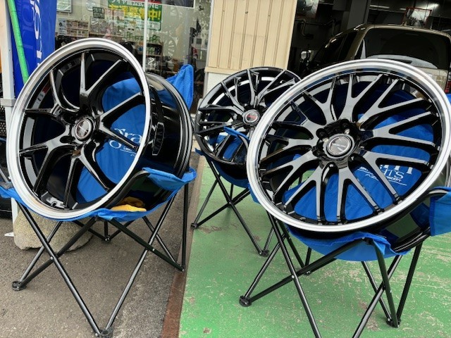 ホイール　RAYS　展示