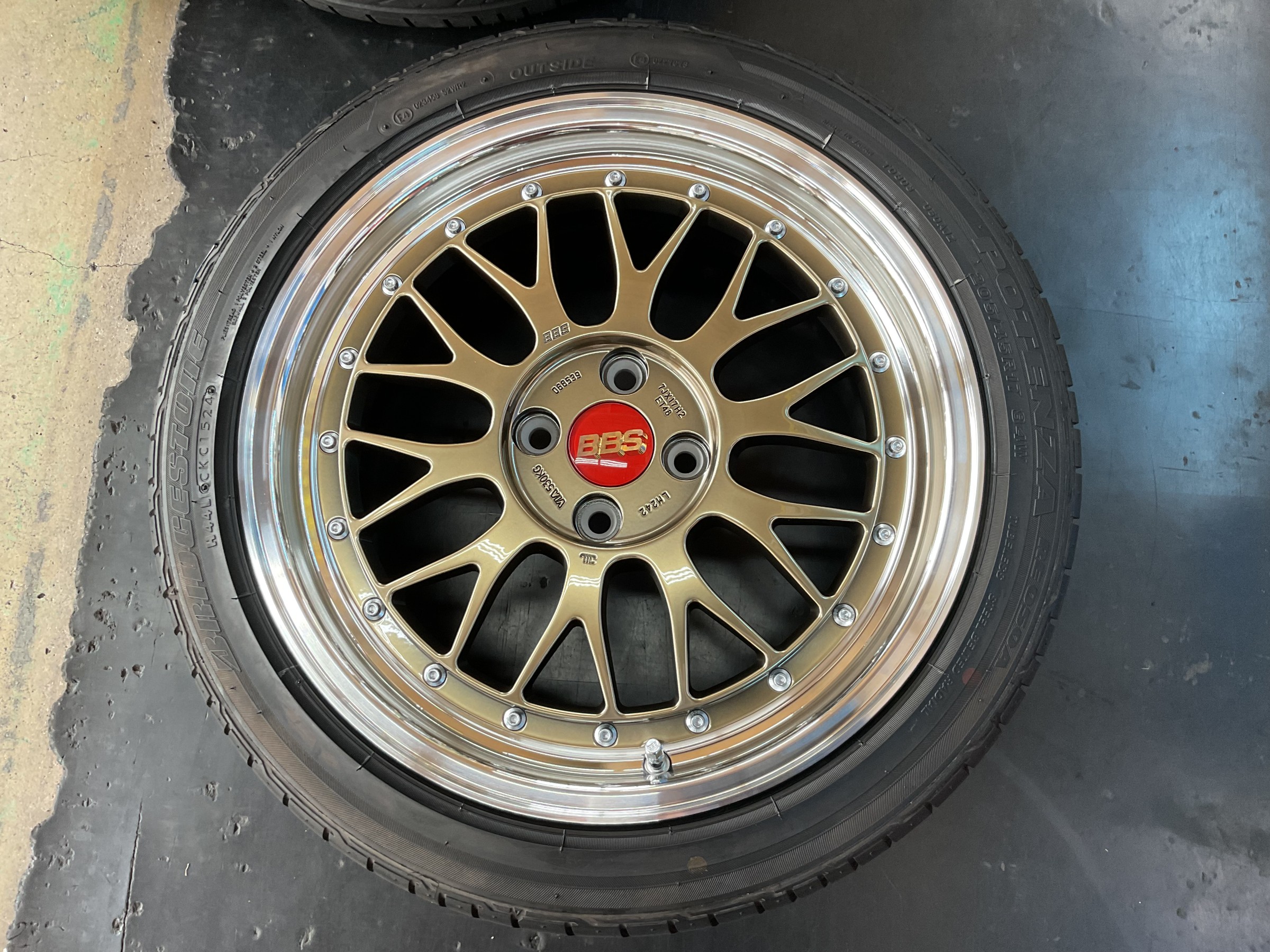 トヨタ アクア BBS LM限定カラー 17インチ取付 (^^♪② | 店舗お