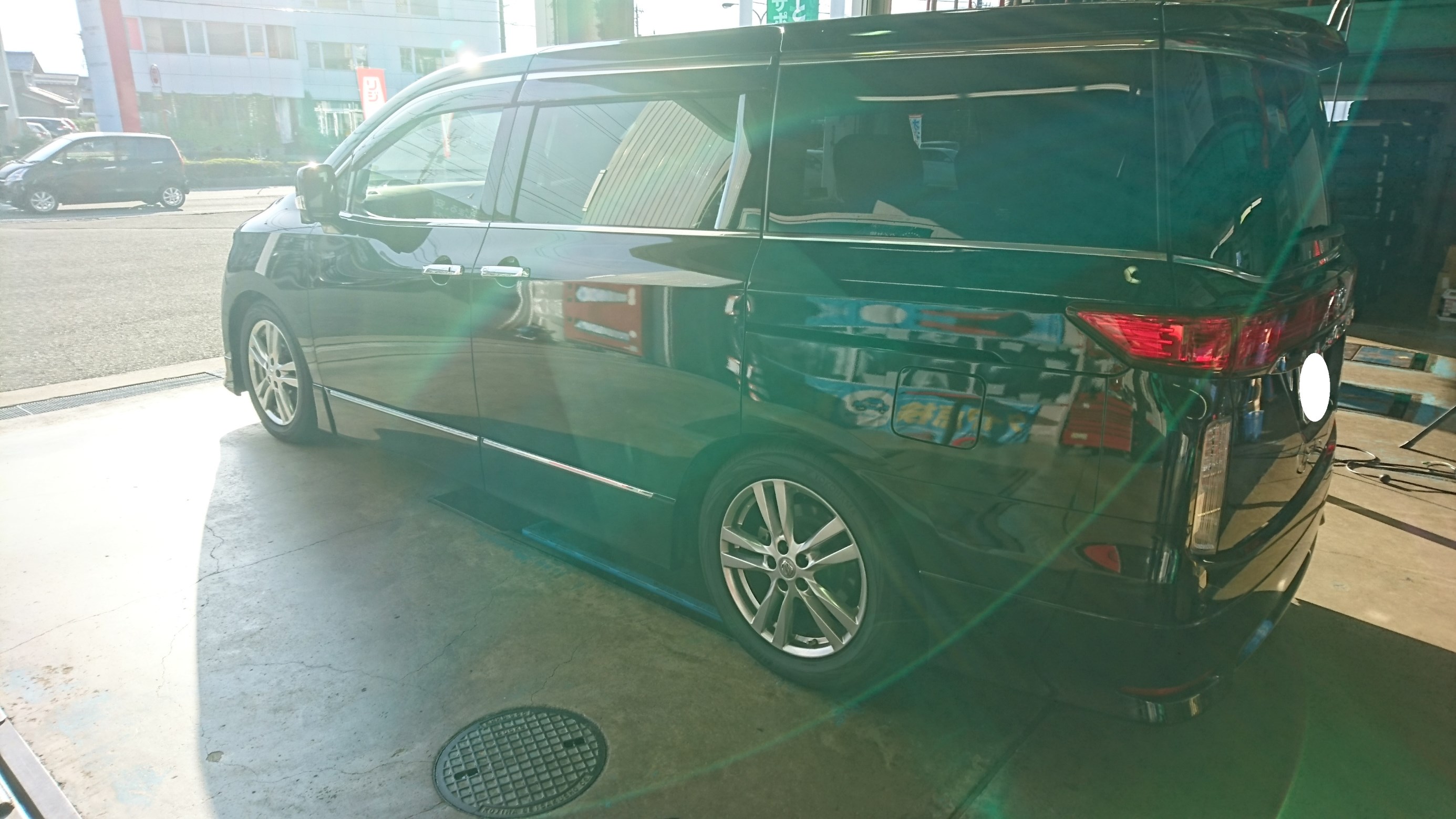 エルグランド E52 車高調取り付け スタッフ日記 タイヤ館 福井ｲﾝﾀｰ 石川県 福井県のタイヤ カー用品ショップ タイヤからはじまる トータルカーメンテナンス タイヤ館グループ