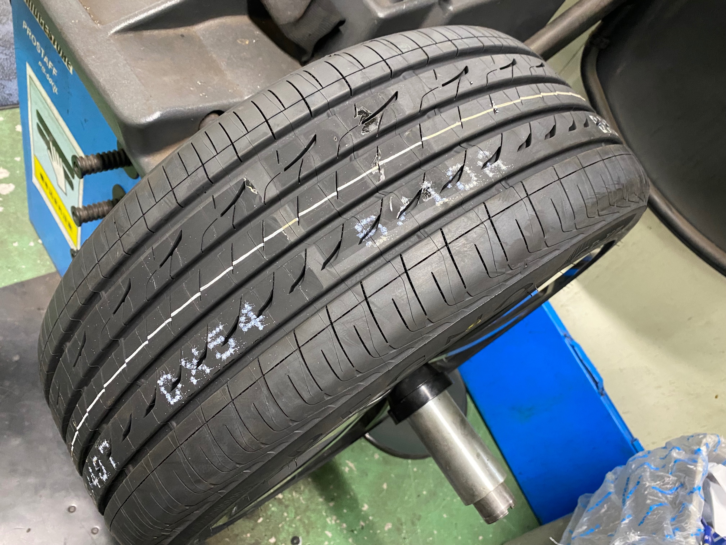 　　ブリヂストン　タイヤ館下松　タイヤ交換　アルミホイール　オイル交換　バッテリー交換　ワイパー交換　エアコンフィルター交換　アライメント調整　国産車　輸入車　下松市　周南市　徳山　柳井　熊毛　光　玖珂　周東