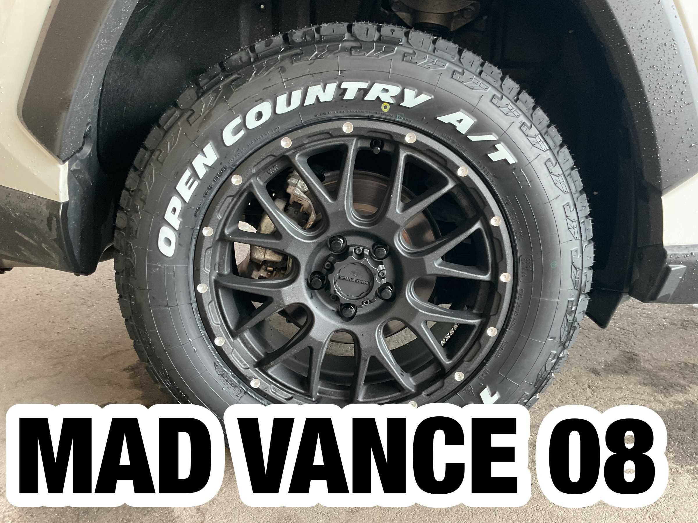 TOYOTA RAV4 MAD VANCE 08取り付け作業！！ | 店舗おススメ情報