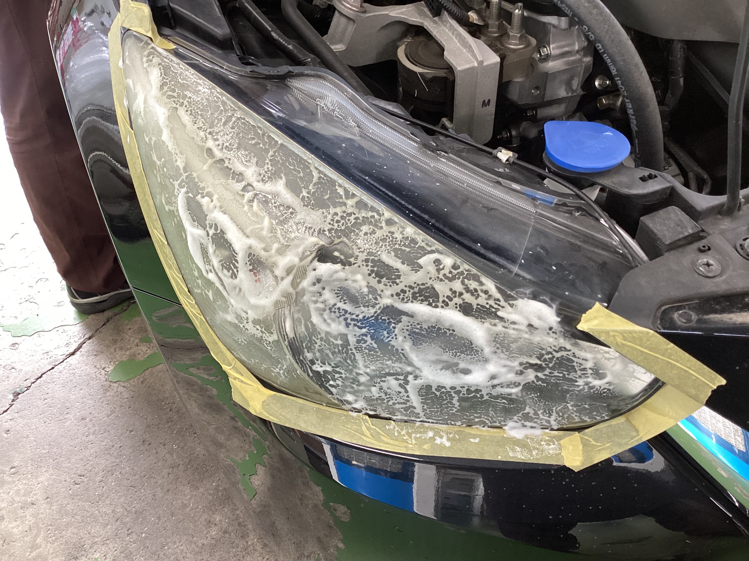 ヘッドライトコーティング作業