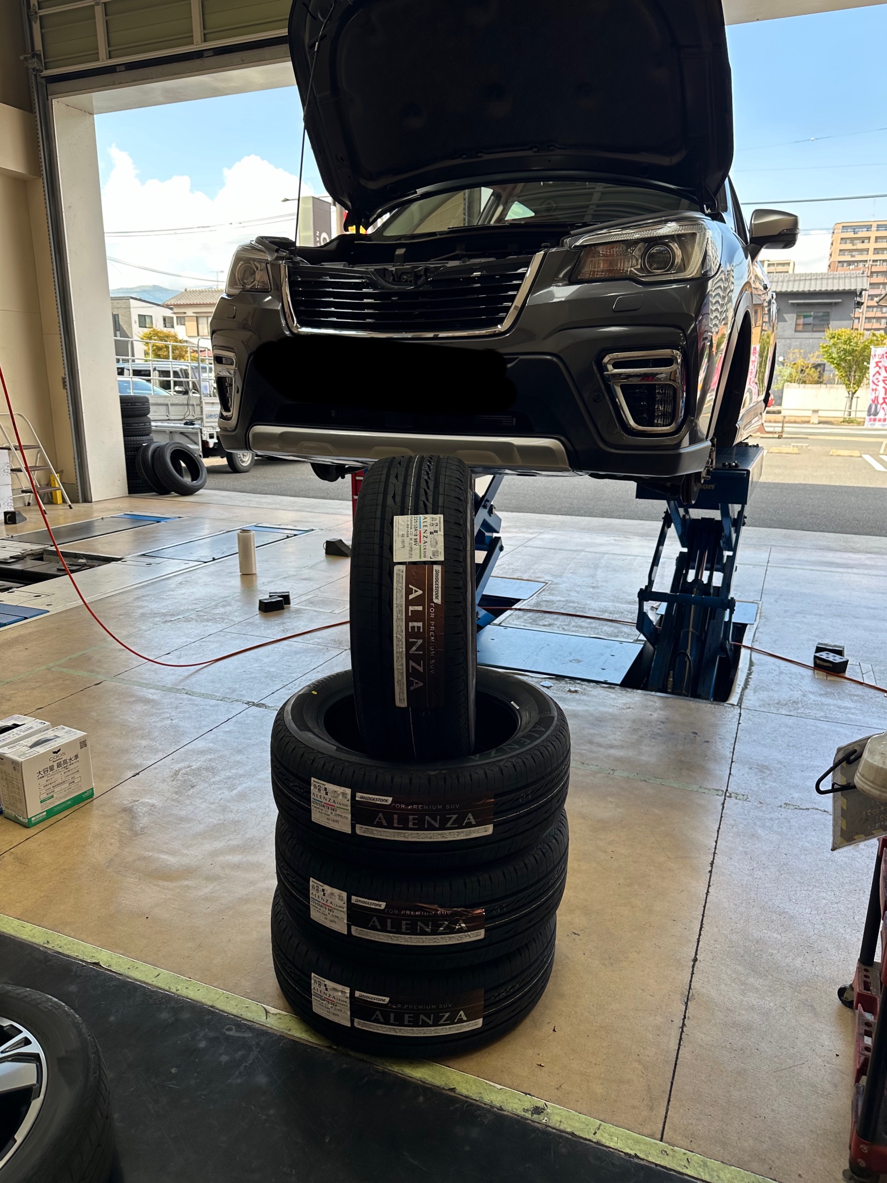 スバル フォレスター タイヤ4本交換 225/55R18 アレンザLX100