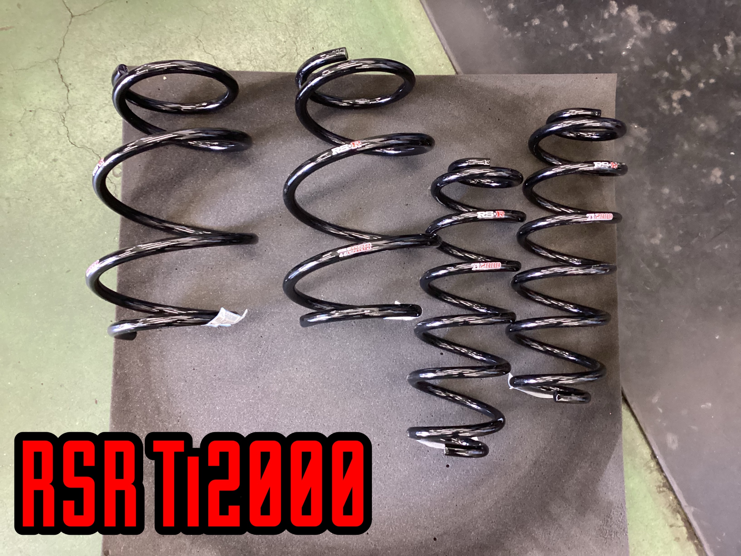 トヨタ・ハリアー(MXUA80)〜ダウンサス取り付け(RSR Ti2000