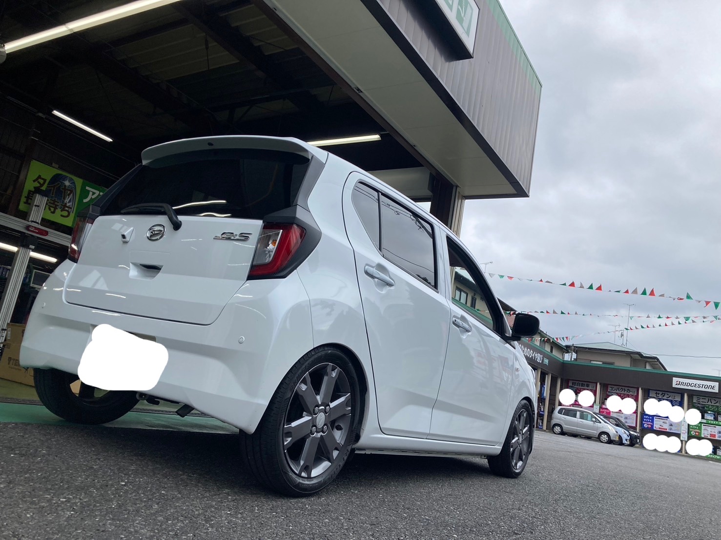 ダイハツ・ミライース・LA350S】 車高調取り付け | 店舗お ダイハツ・ミライース・LA350S】 車高調取り付け | 店舗お