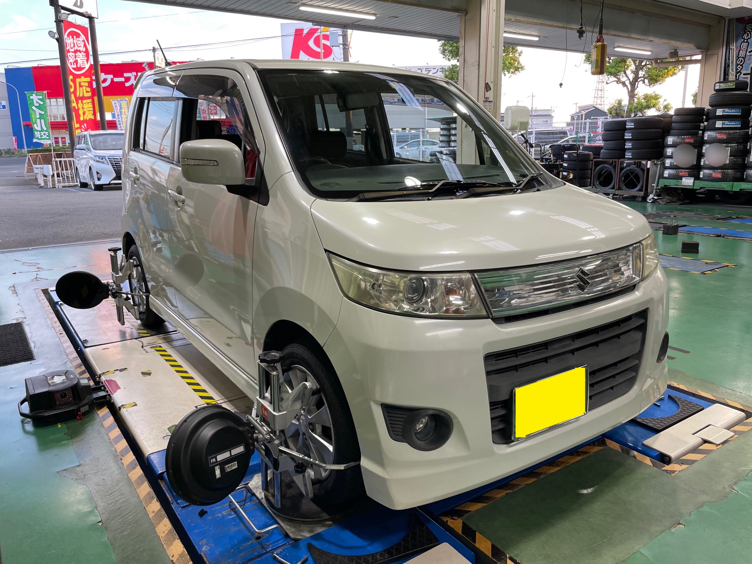 タイヤ館加古川 スズキ ワゴンRスティングレー MH23S　アライメント調整