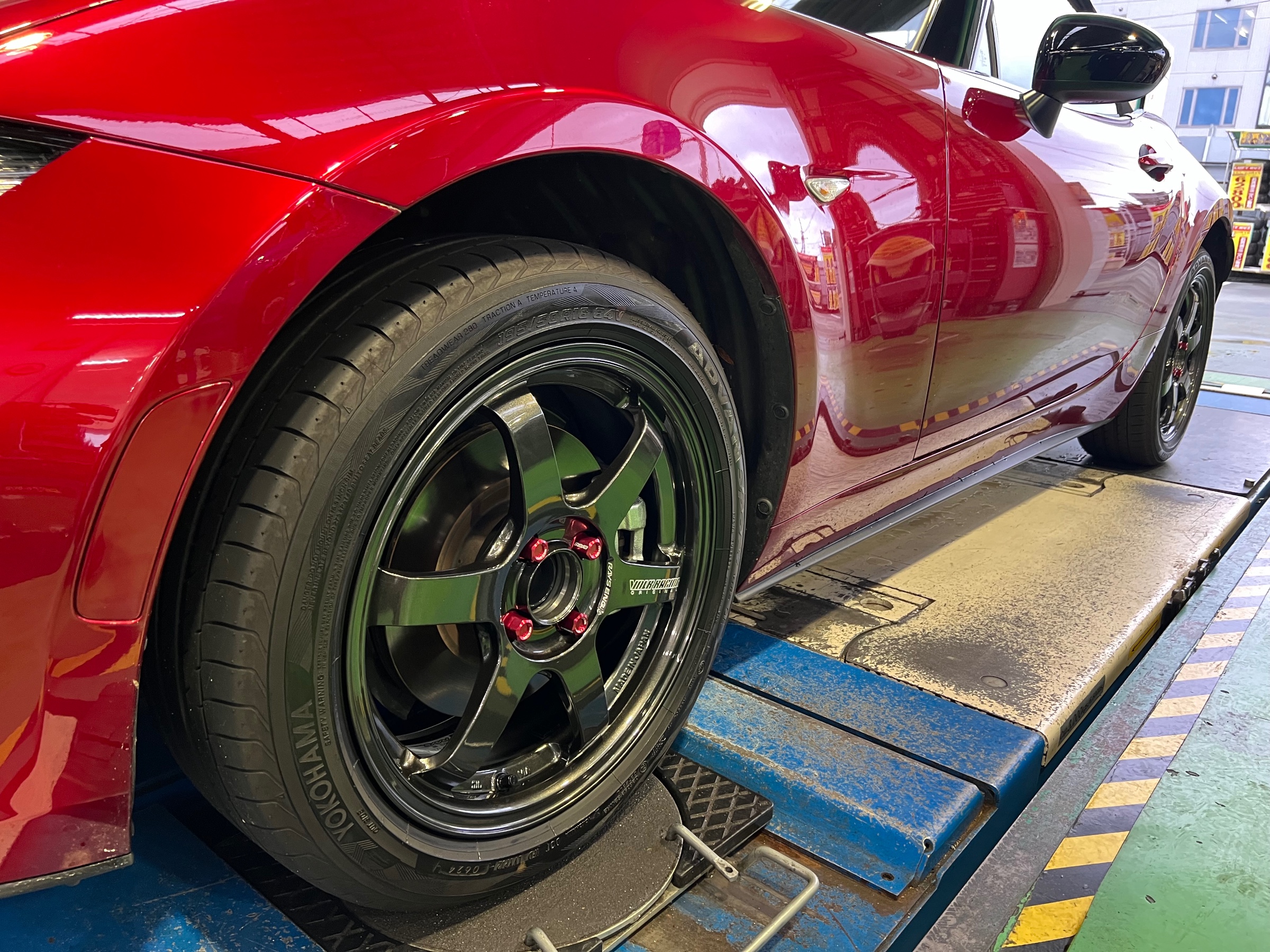 鍛造ホイールの代表格！RAYS VOLK RACING TE37 マツダ