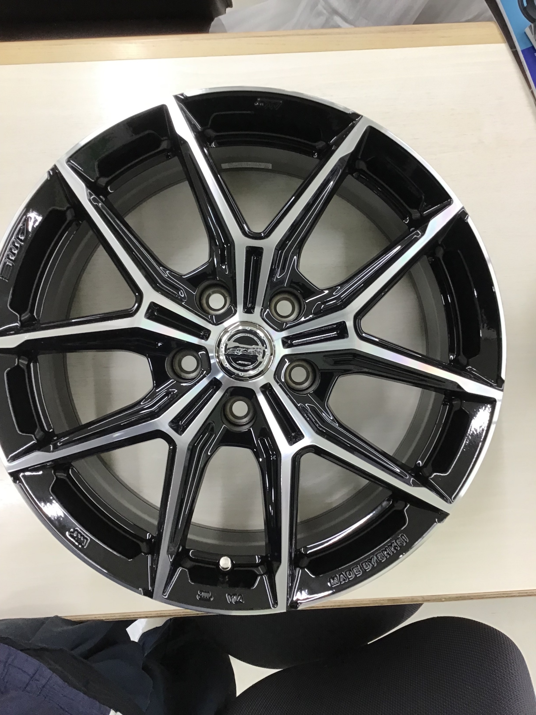 スマック プラスイーケイ エムワン | 店舗おススメ情報 | タイヤ館