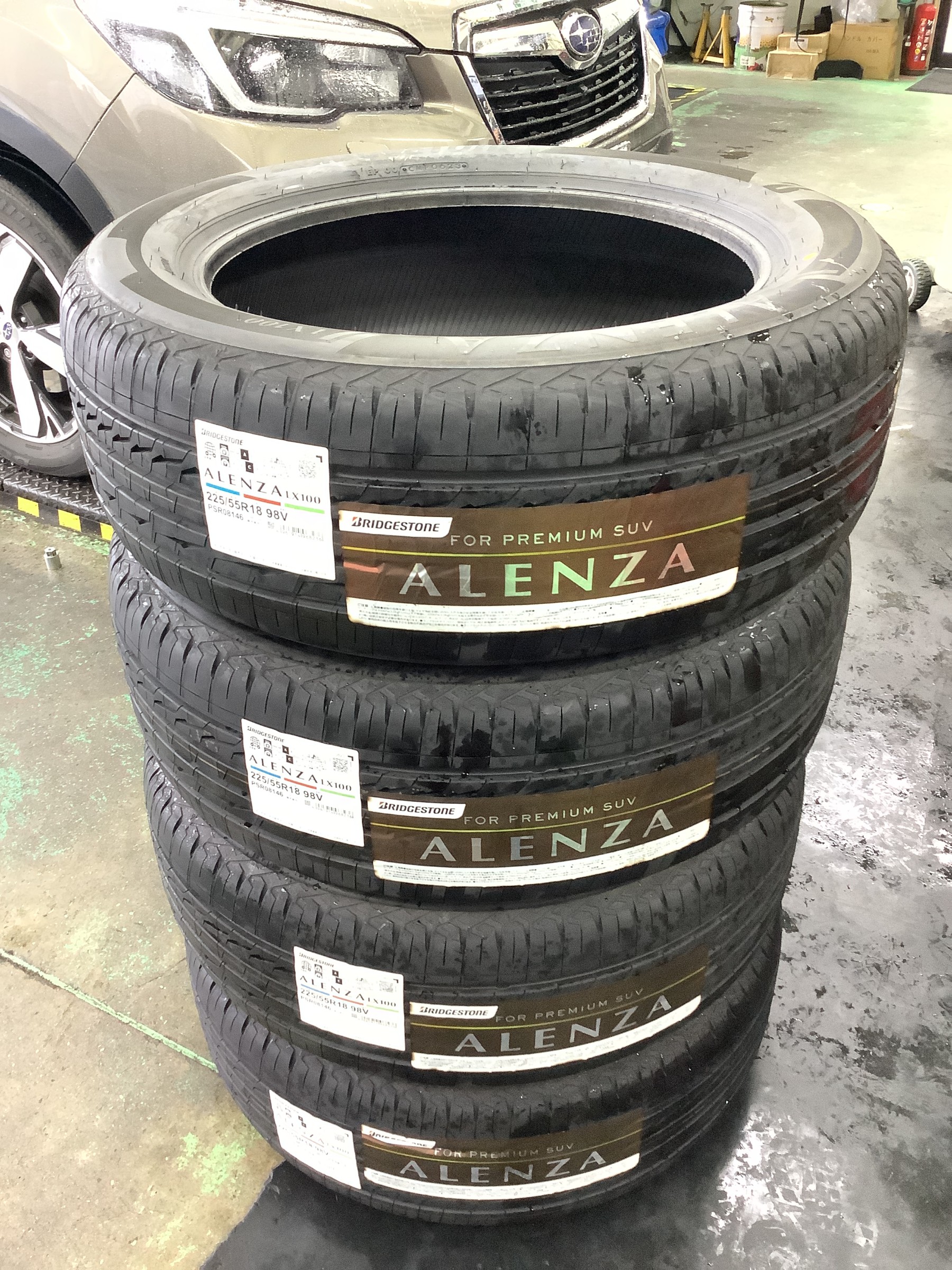 スバル フォレスターSK 18インチ ブリヂストンスタッドレスタイヤセット 4本 スバル フォレスターSK 18インチ ブリヂストンスタッドレスタイヤ