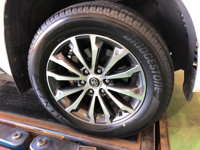 ブリヂストンのSUV専用タイヤ! 【トヨタ・ランドクルーザー