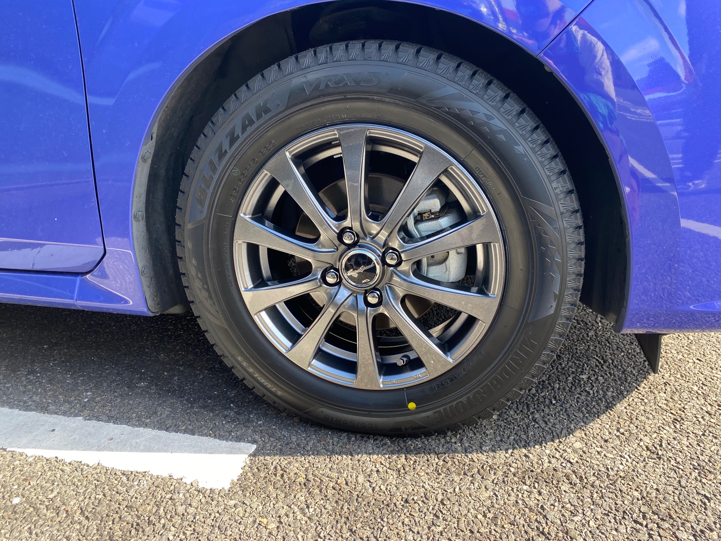 2021年製 バリ溝 スタッドレス】ブリヂストン ブリザック VRX3 185/65R15 4本 アクア シエンタ フリード ノート デミオ  MAZDA2 ポロ A1 中古 スタッドレスタイヤのみ | パーツ販売ナンバーワン